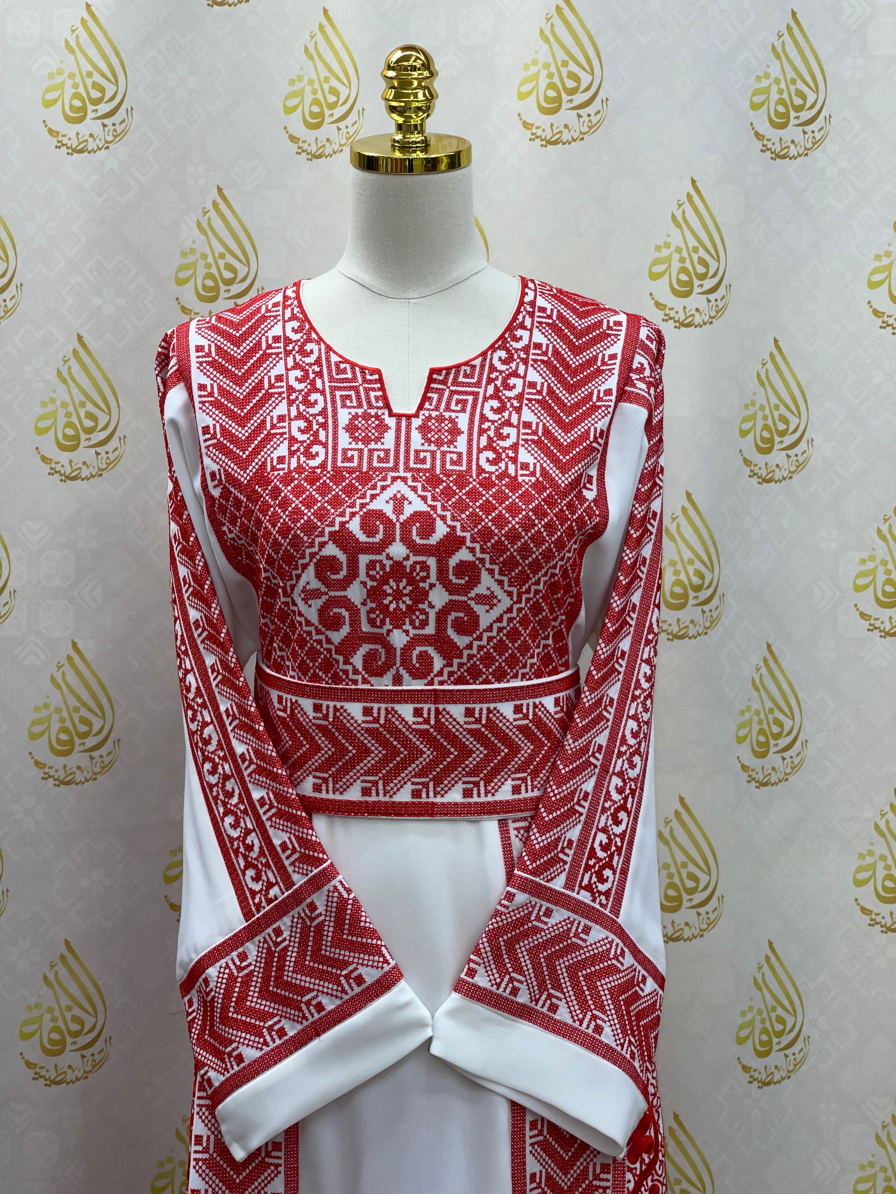 Unique Embroidered Thoub: Elegance & Cultural Heritage