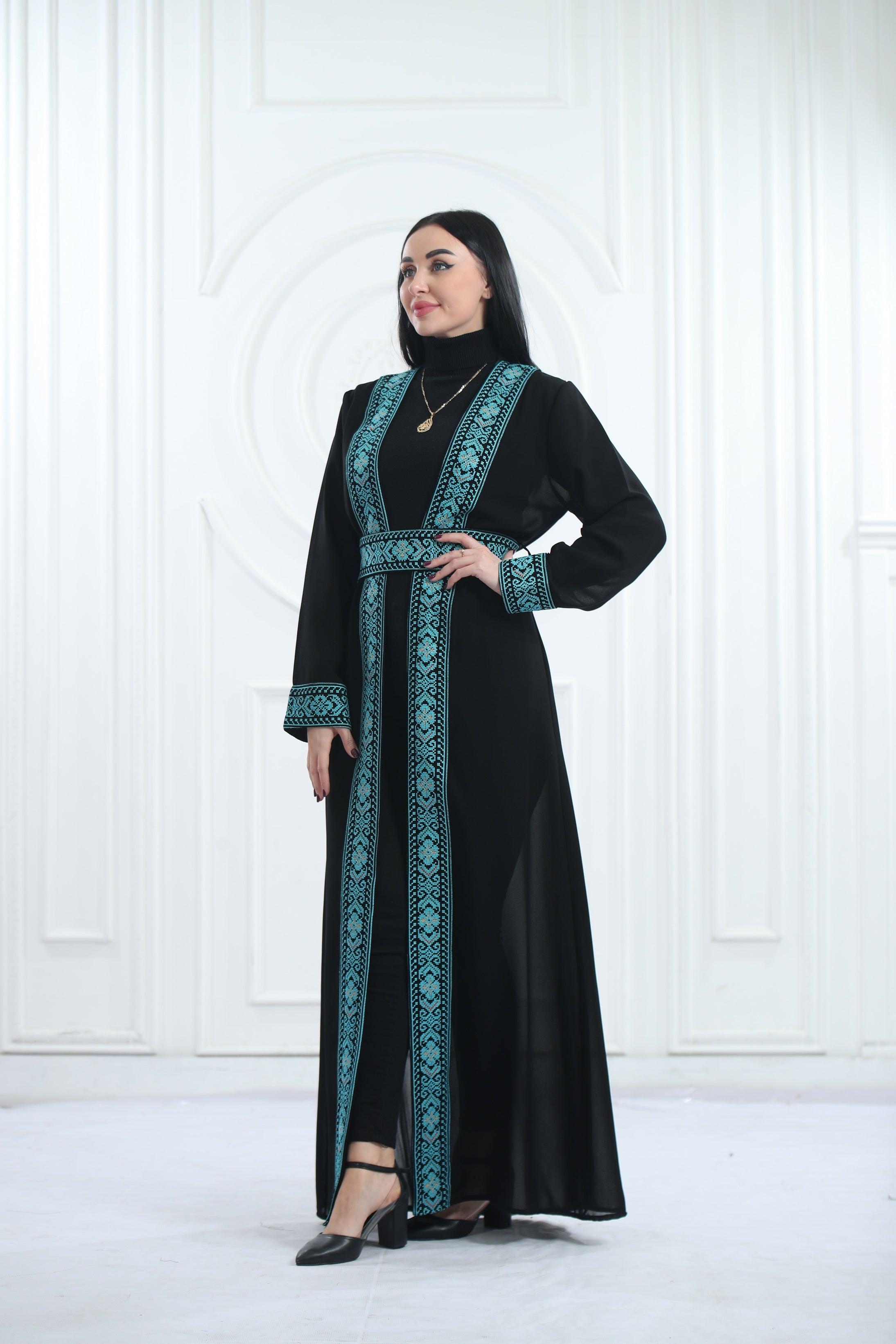 Hala Embroidered Bisht