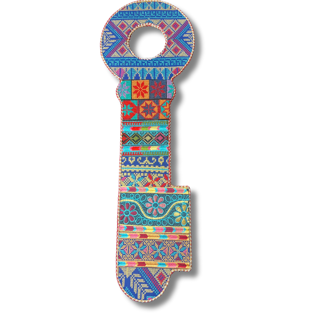 Key-Shaped Tatreez Design Accessory - High-Quality Craftsmanship