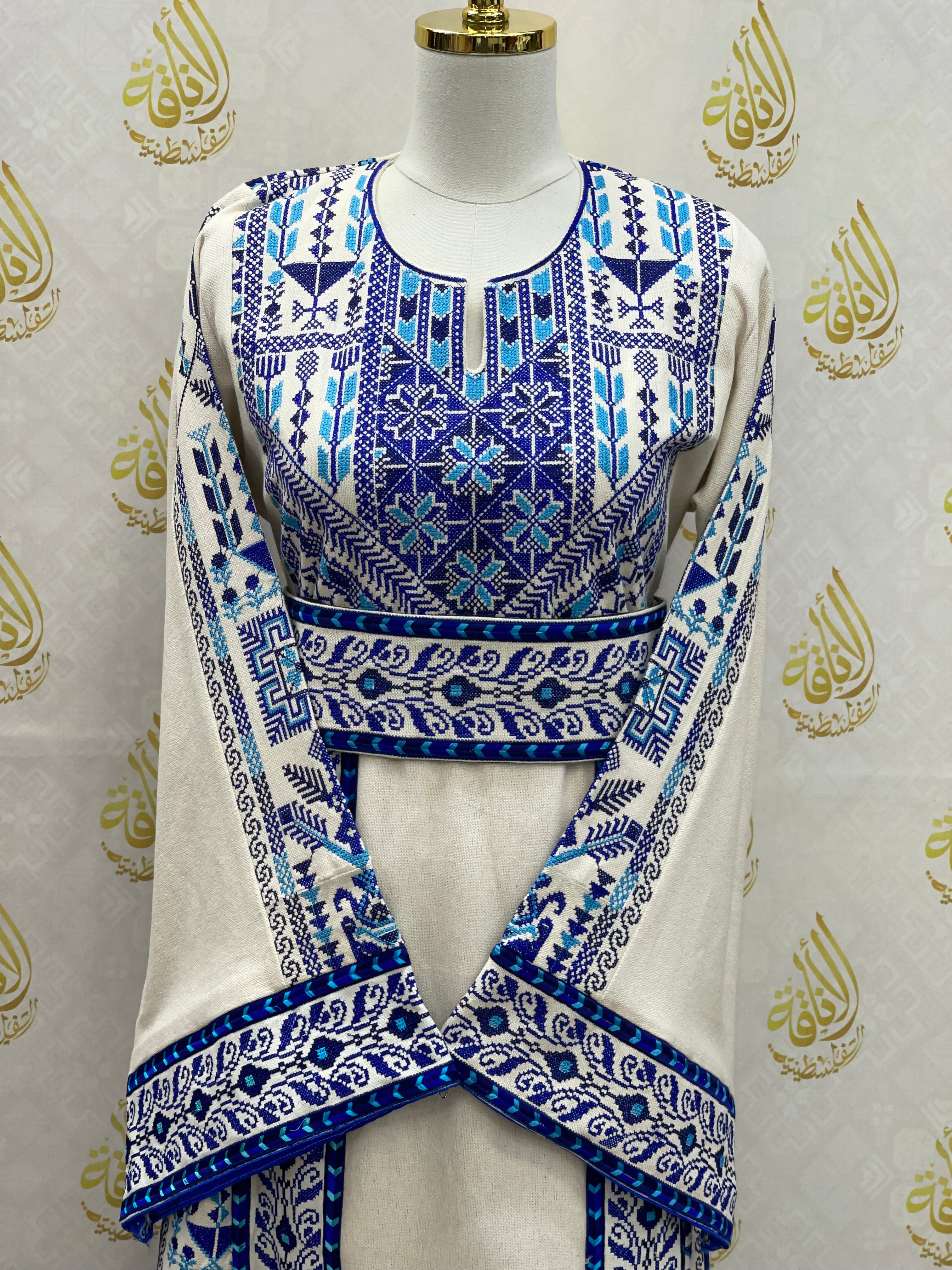 Heritage Etamin Embroidery: Timeless Craftsmanship for Elegant Creations