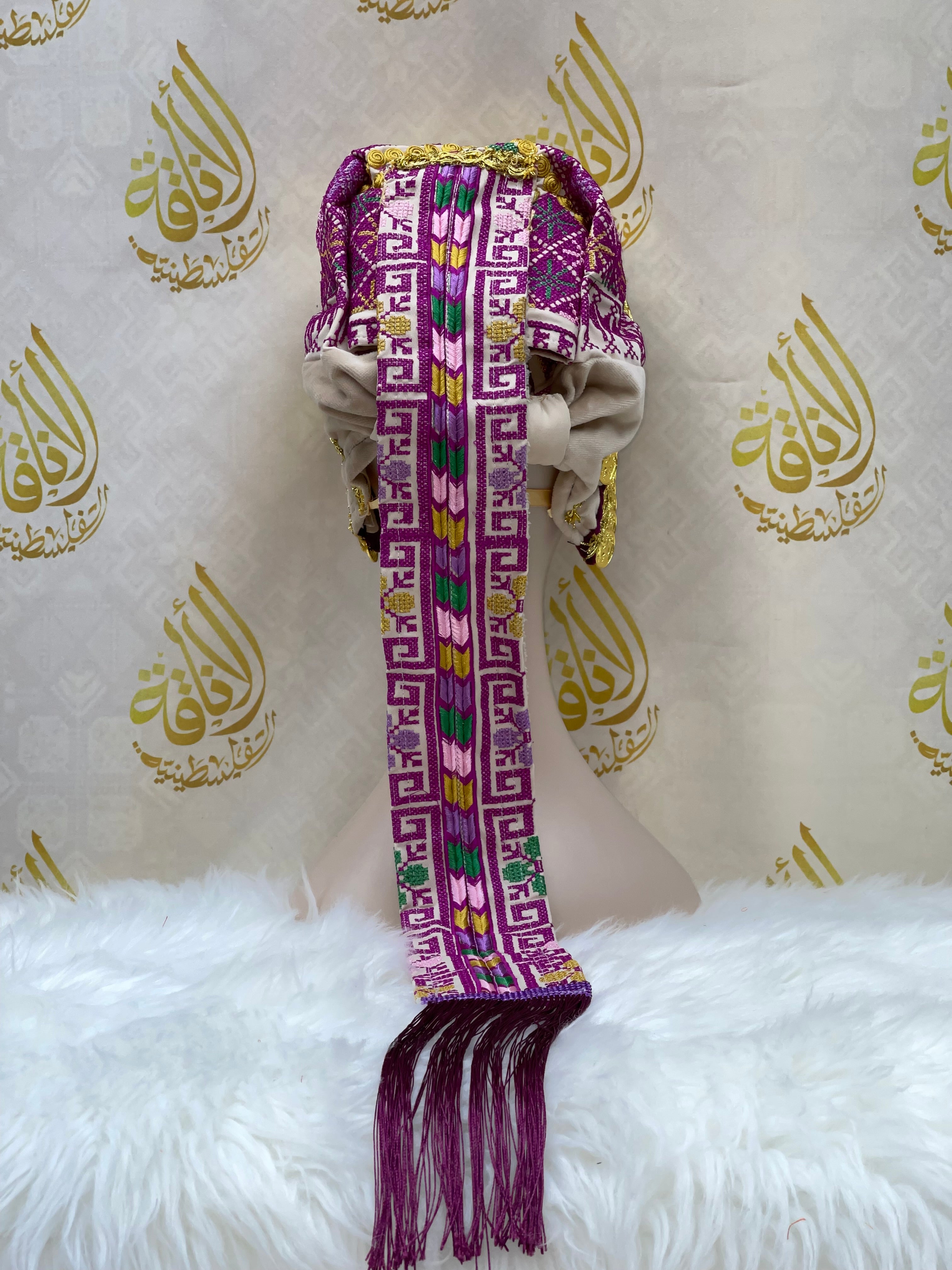 Luxurious Elegance: Awka Gold Liras Collection Palestinian Elegance