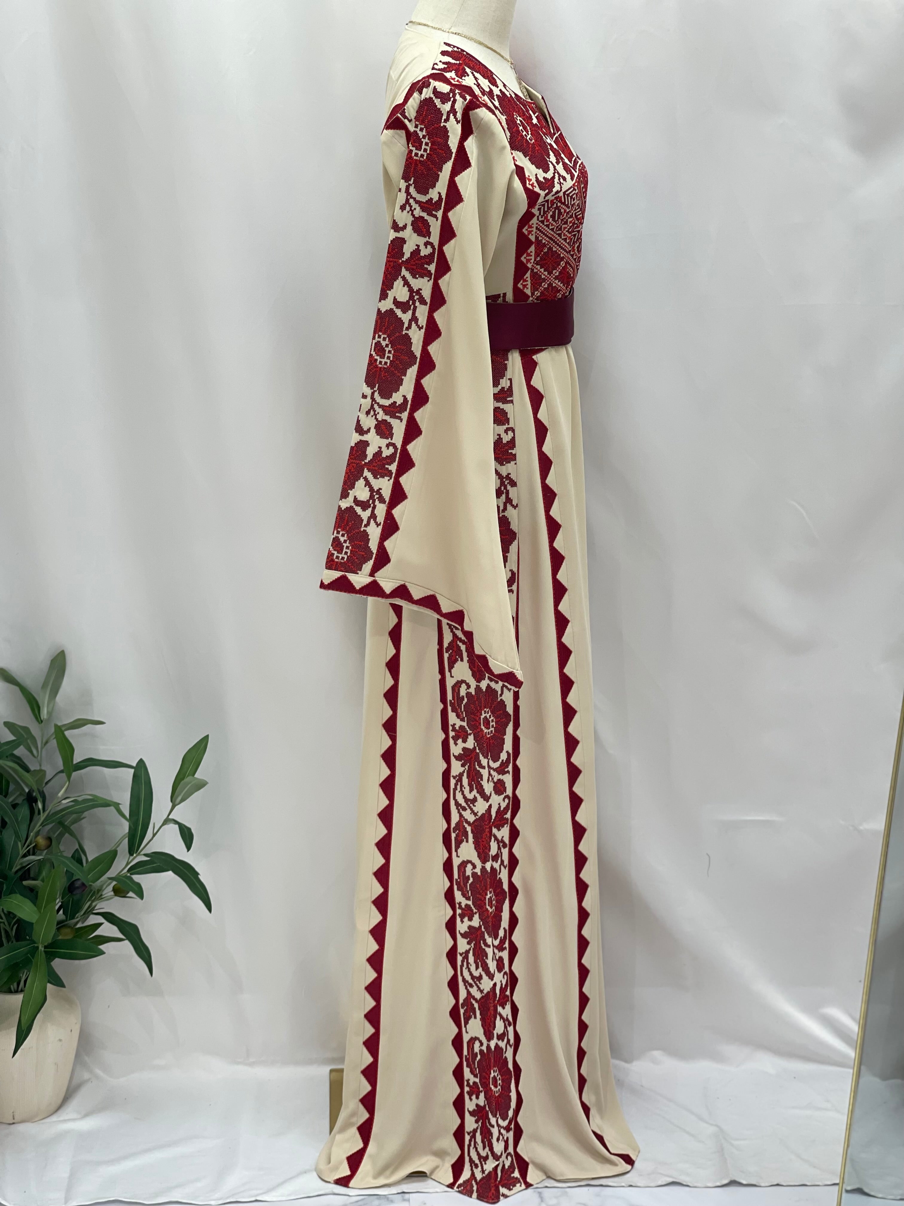 Stylish Embroidered Thoub with Dual-Style Belt: Elegance and Versatility