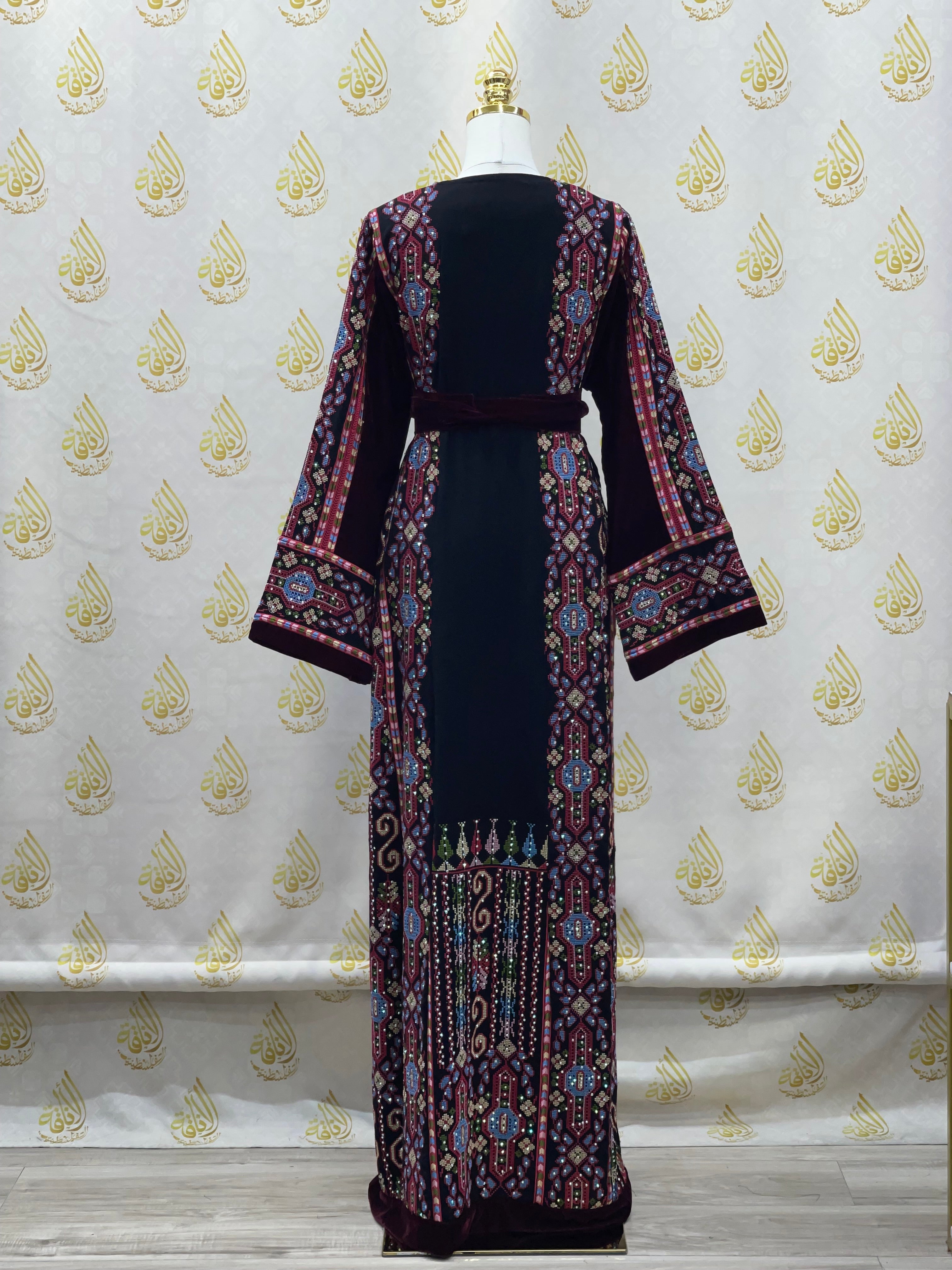 Embroidery  Elegant Thoub