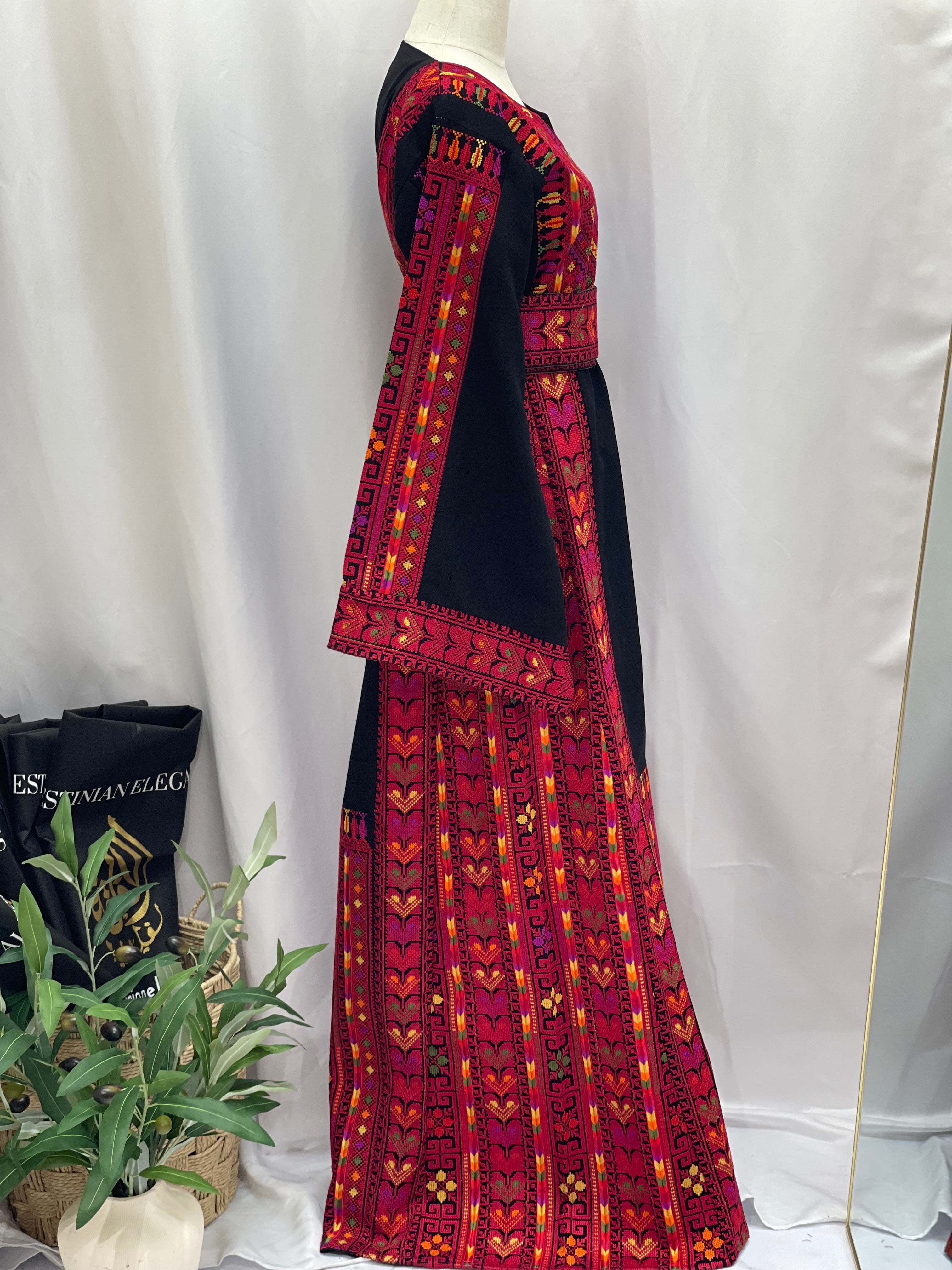 Unique Traditional Embroidered Thoub