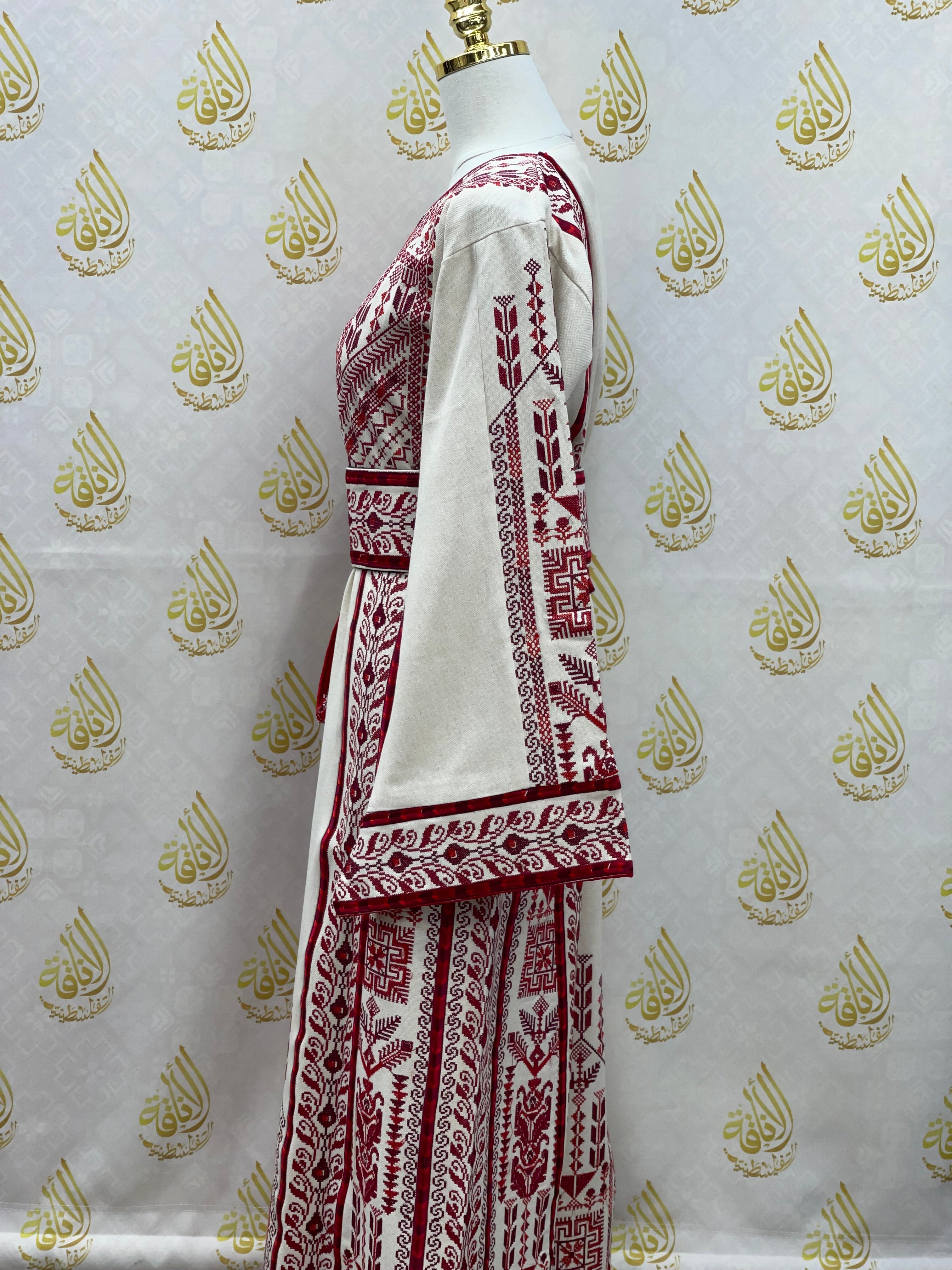 Heritage Etamin Embroidery: Timeless Craftsmanship for Elegant Creations