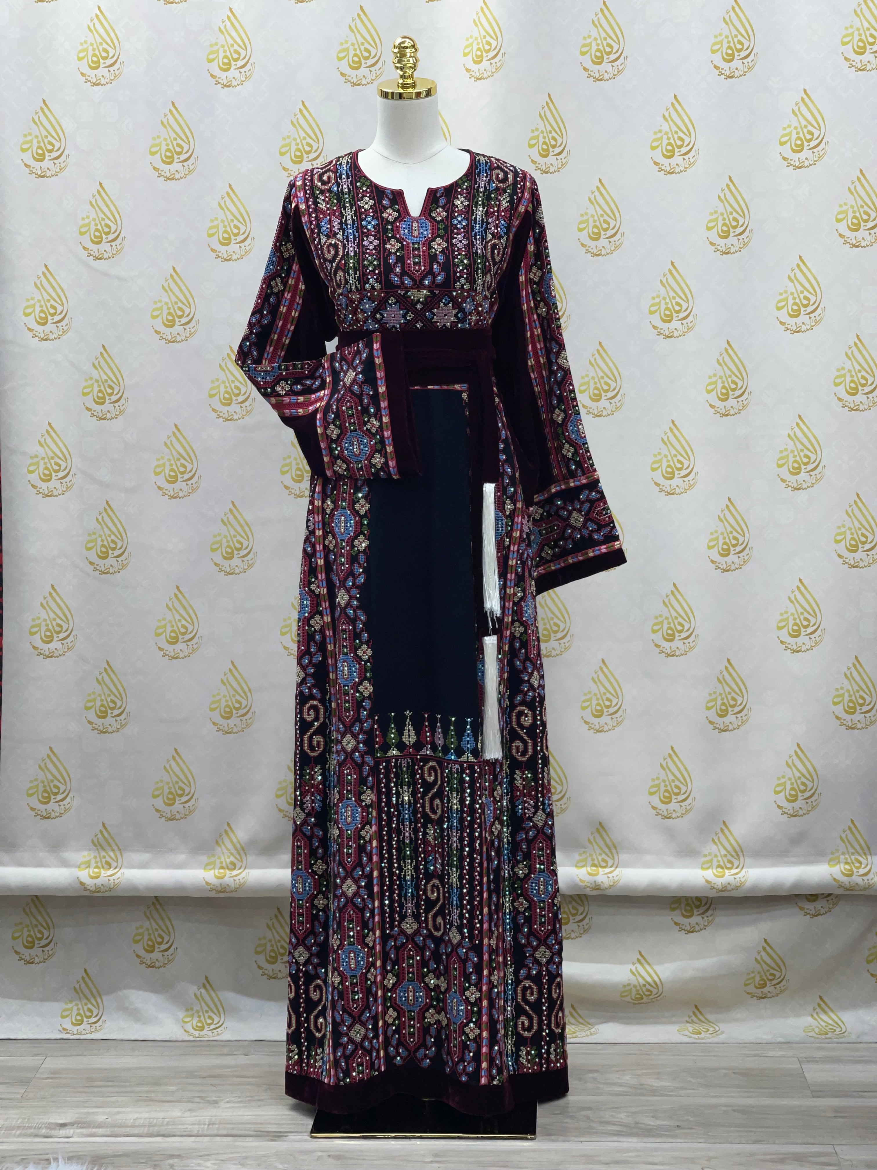 Embroidery  Elegant Thoub