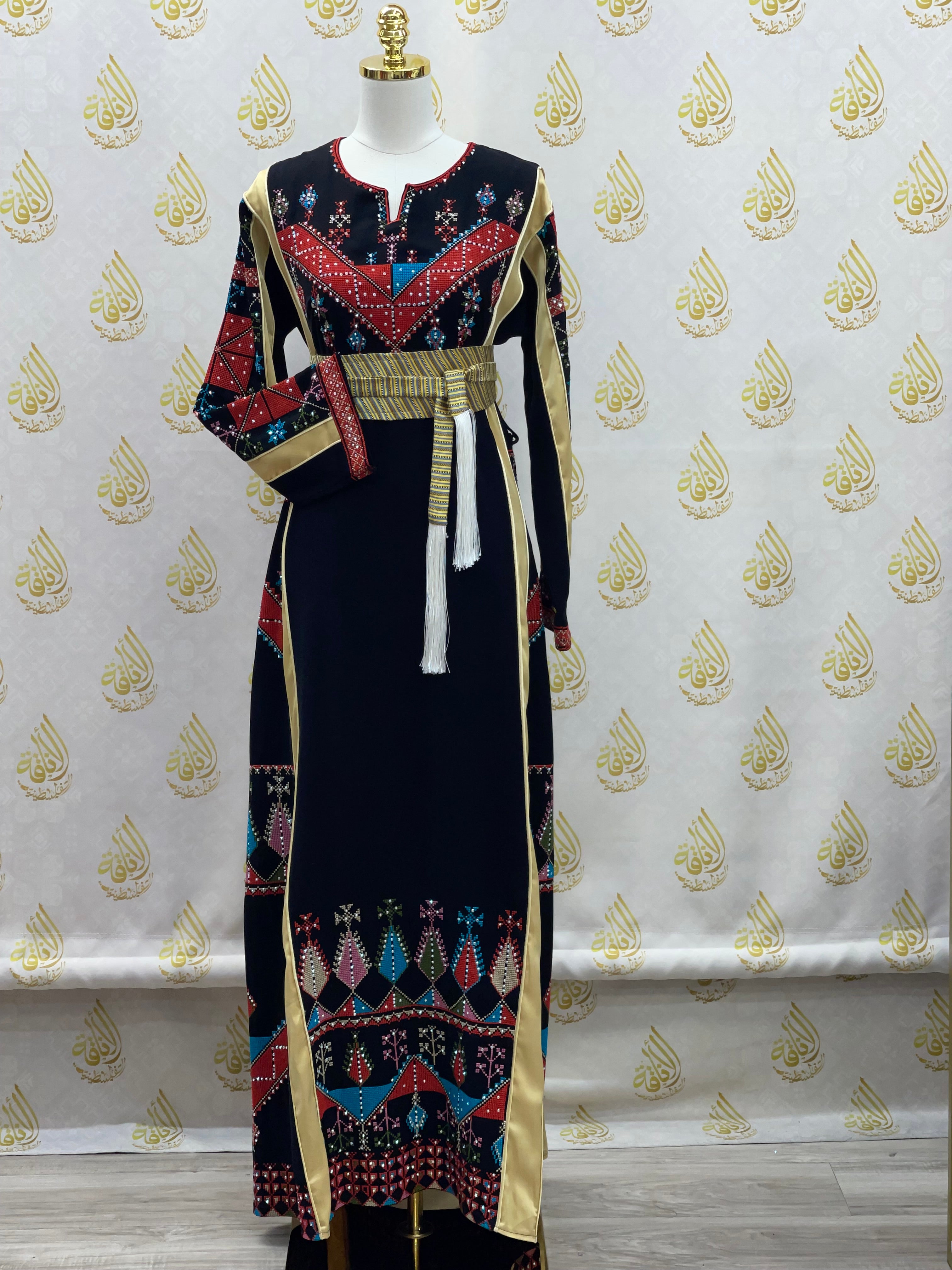 Stylish Embroidery Thoub