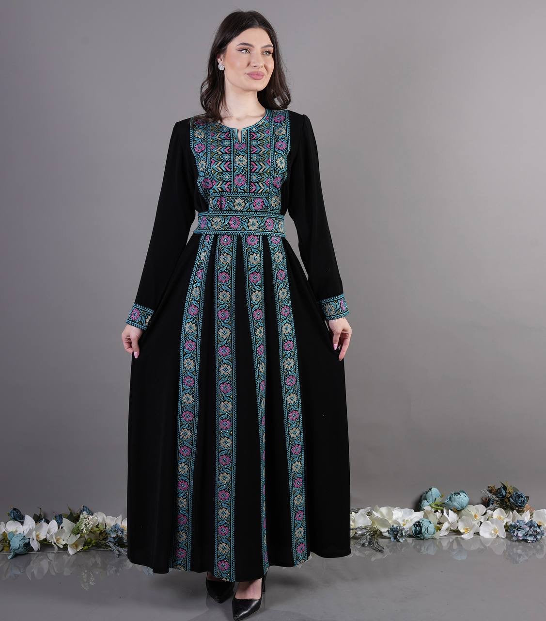 Abaya 4 Veins Tatreez: Cultural Sophistication and Timeless Elegance