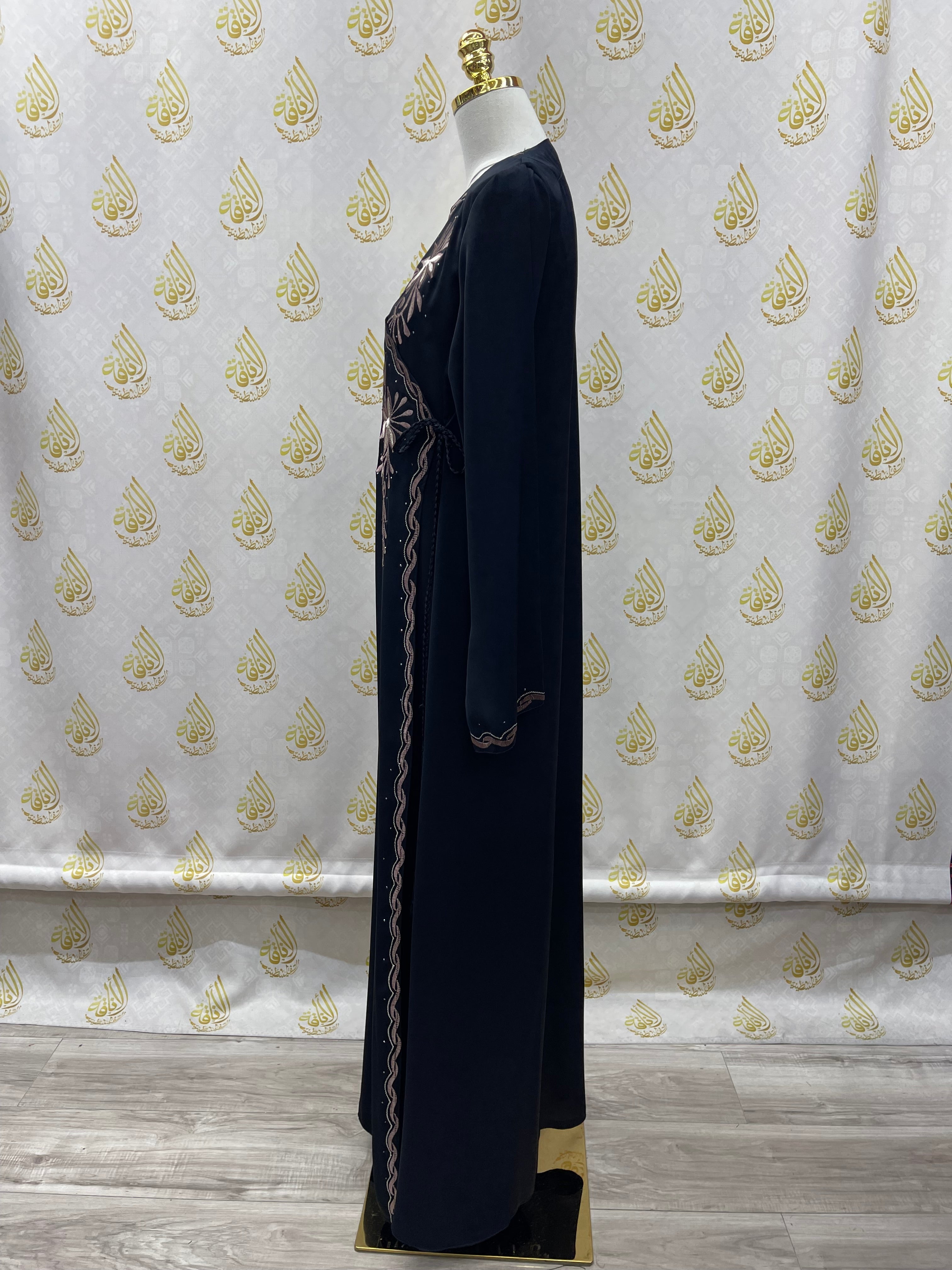 Stylish Abaya - Unique Lines: Distinctive Design in Two Colors