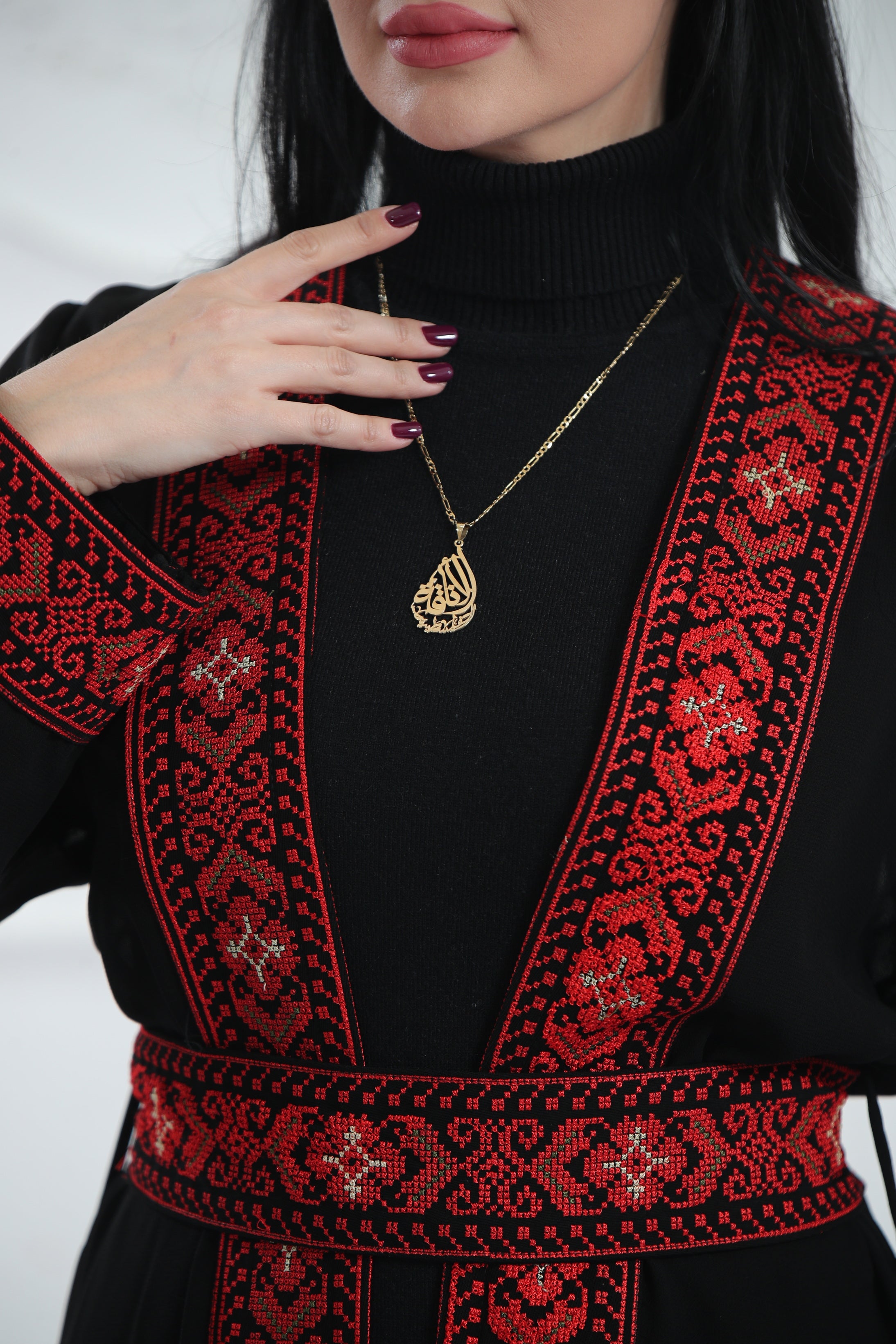 Hala Embroidered Bisht