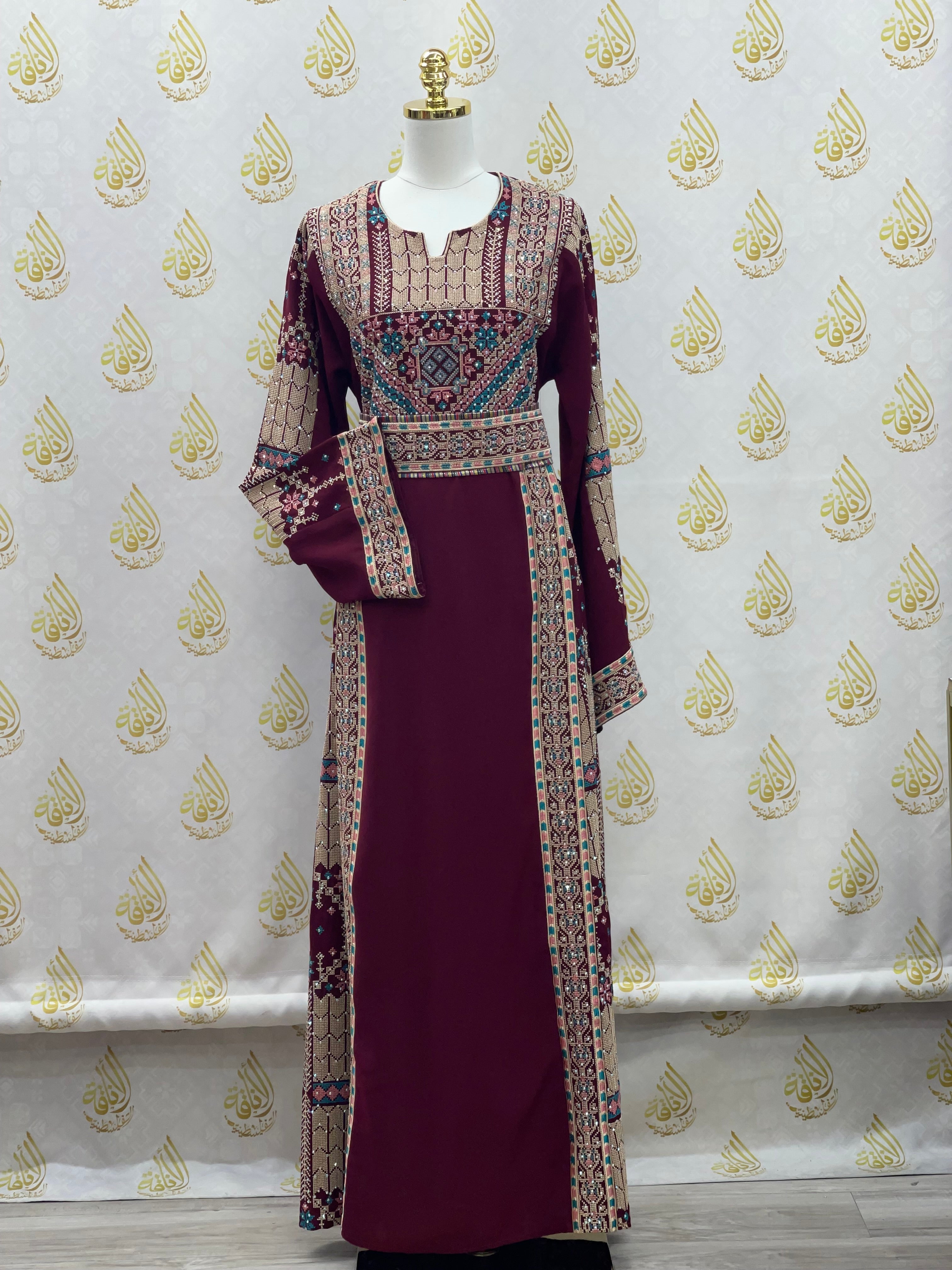 Embroidery Thoub: Elegance and Fine Craftsmanship