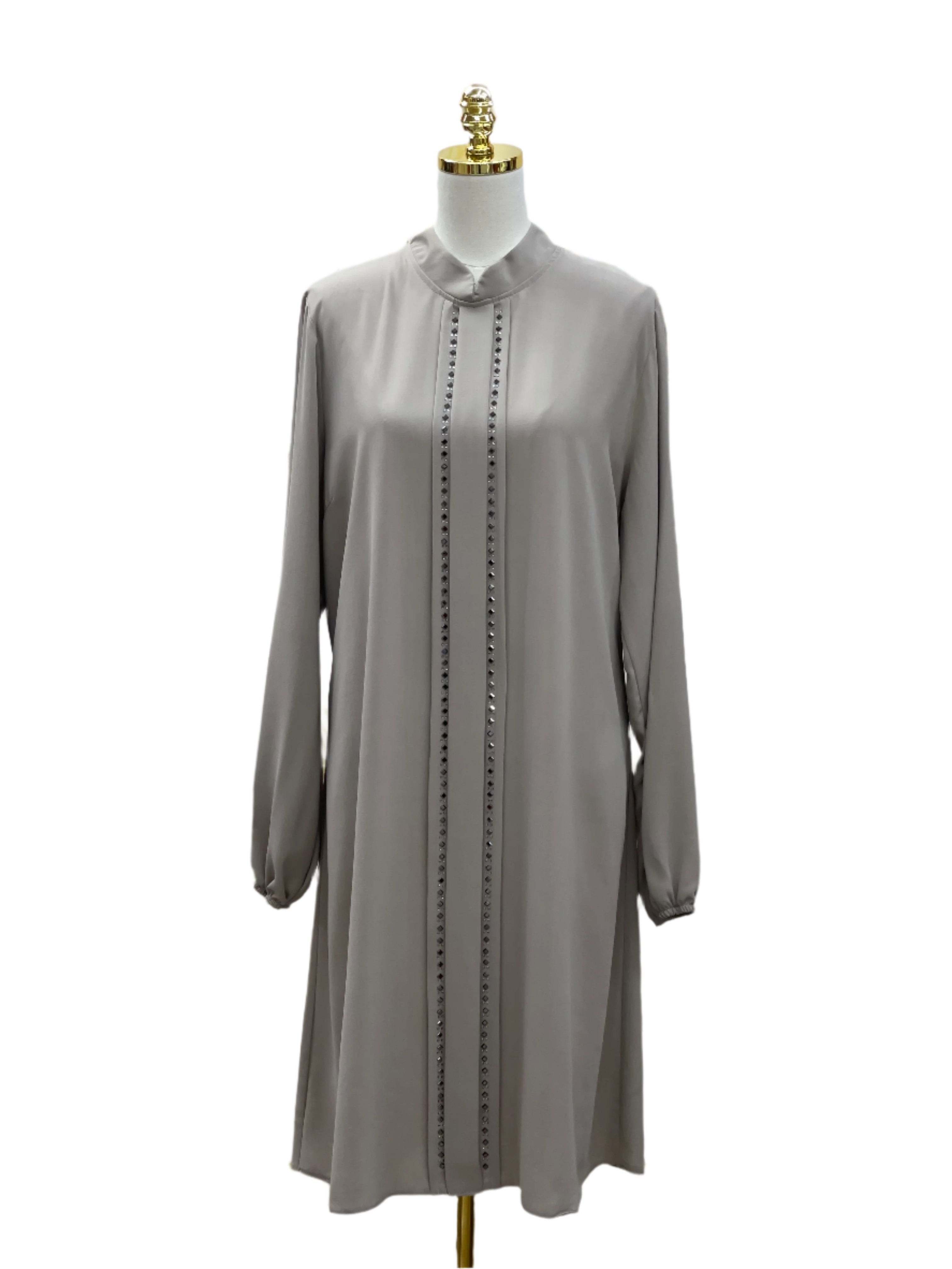 Timeless Elegance: The Long Versatile Tunic