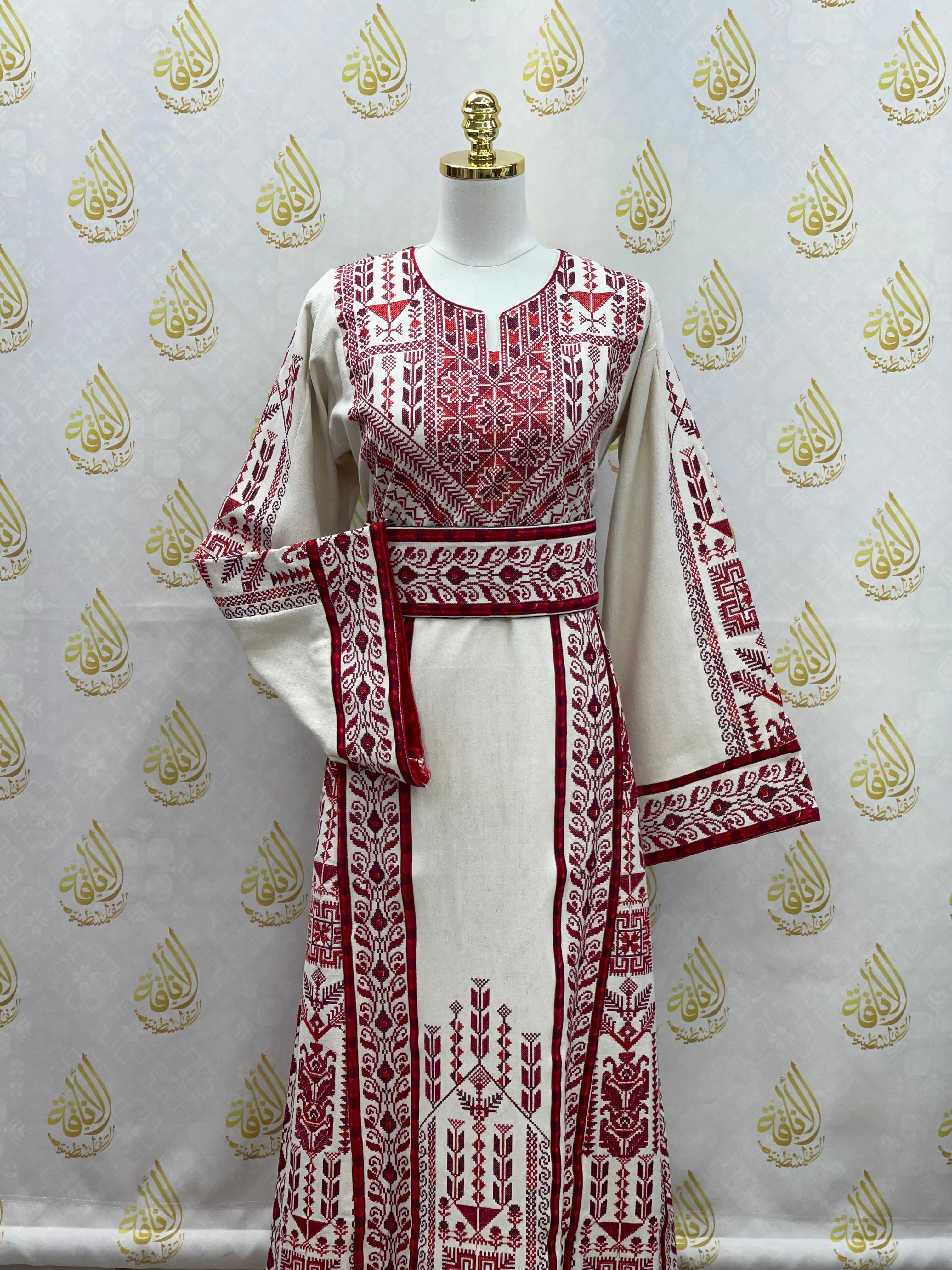 Heritage Etamin Embroidery: Timeless Craftsmanship for Elegant Creations