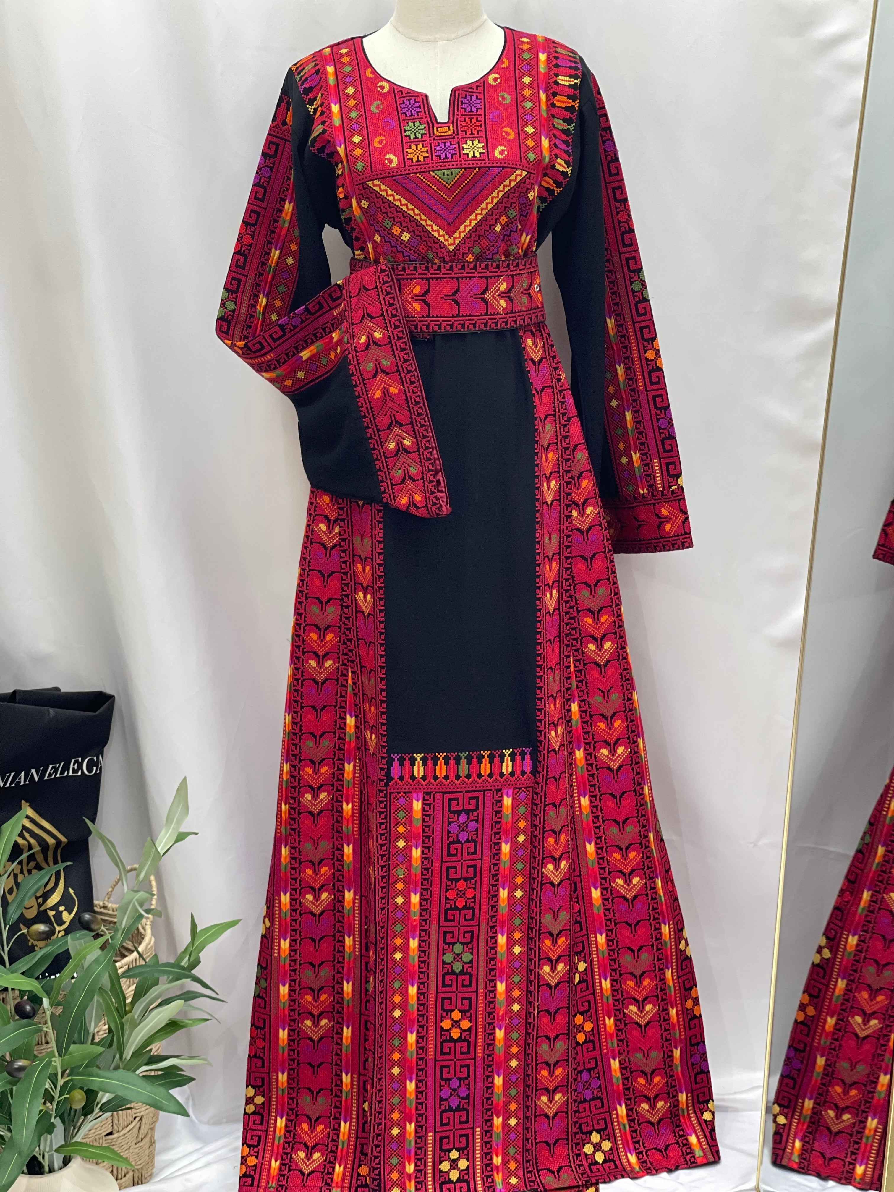 Unique Traditional Embroidered Thoub