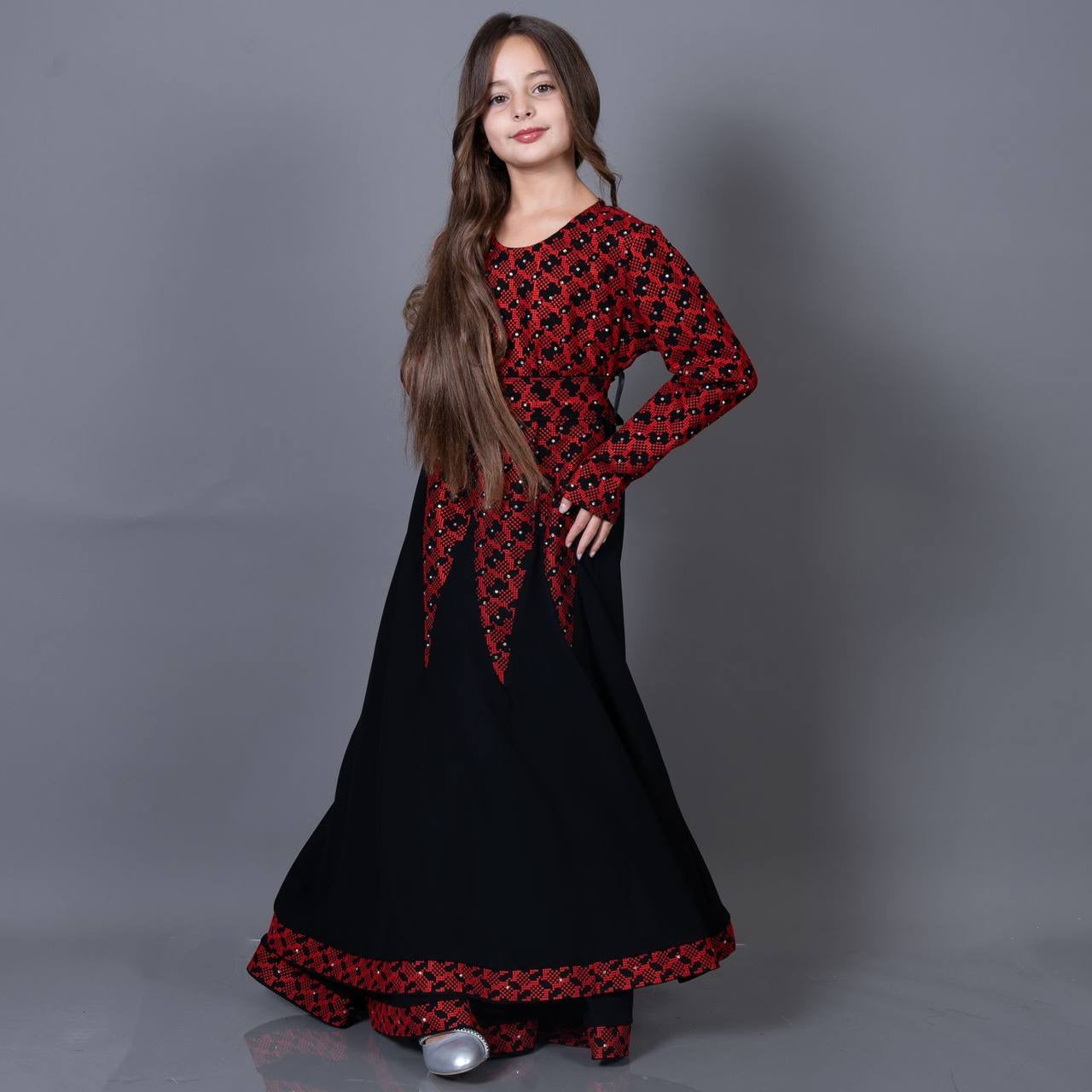 Elegant Embroidered Girls Dress: Timeless Craftsmanship