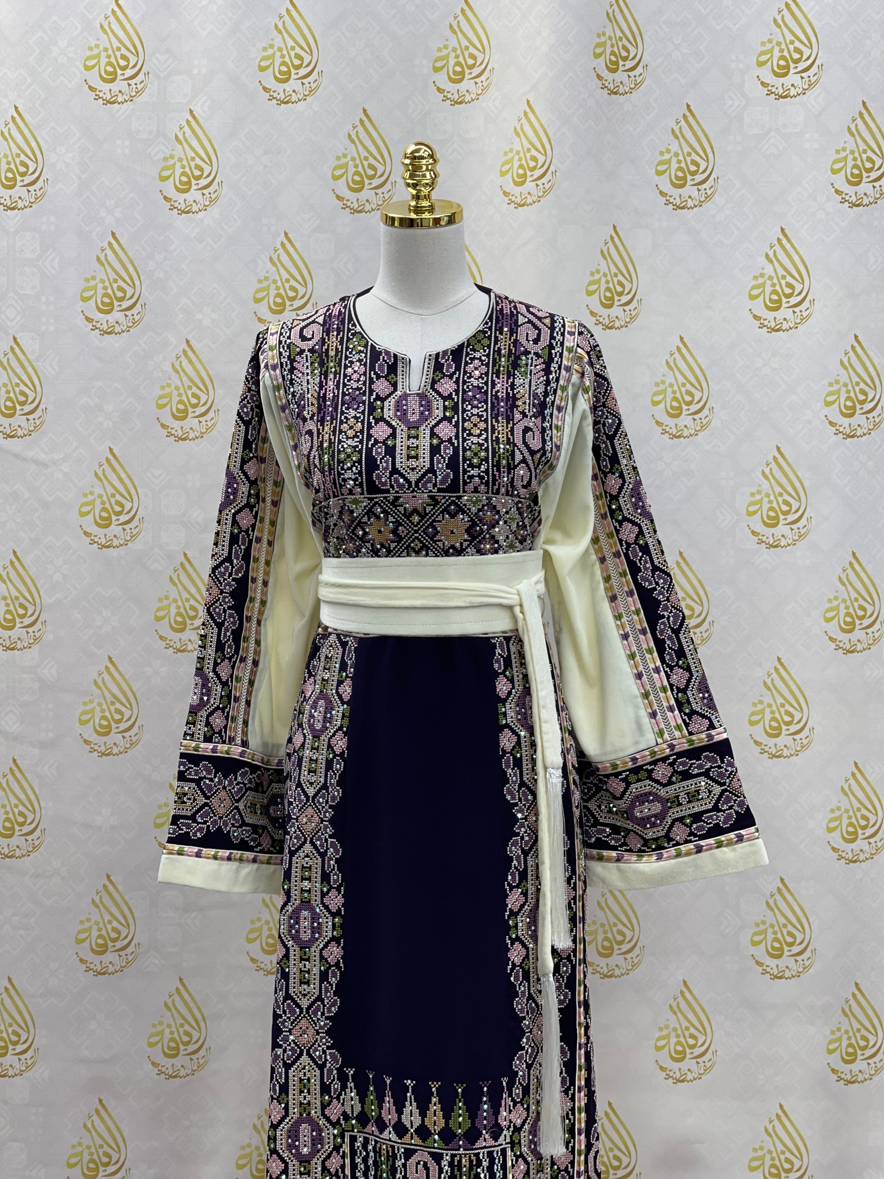 Embroidery  Elegant Thoub