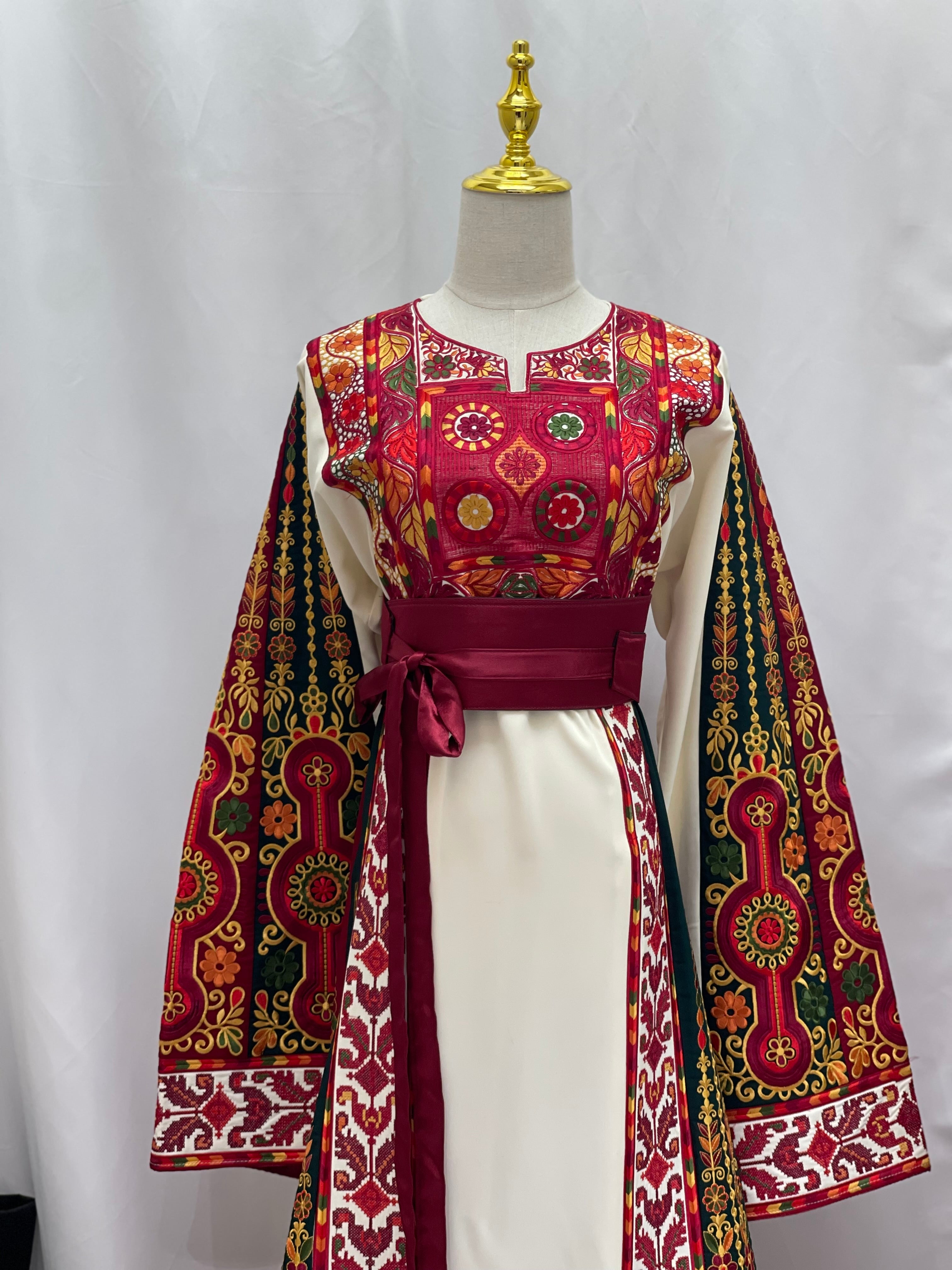 Embroidered Thoub Malaket Alsafa