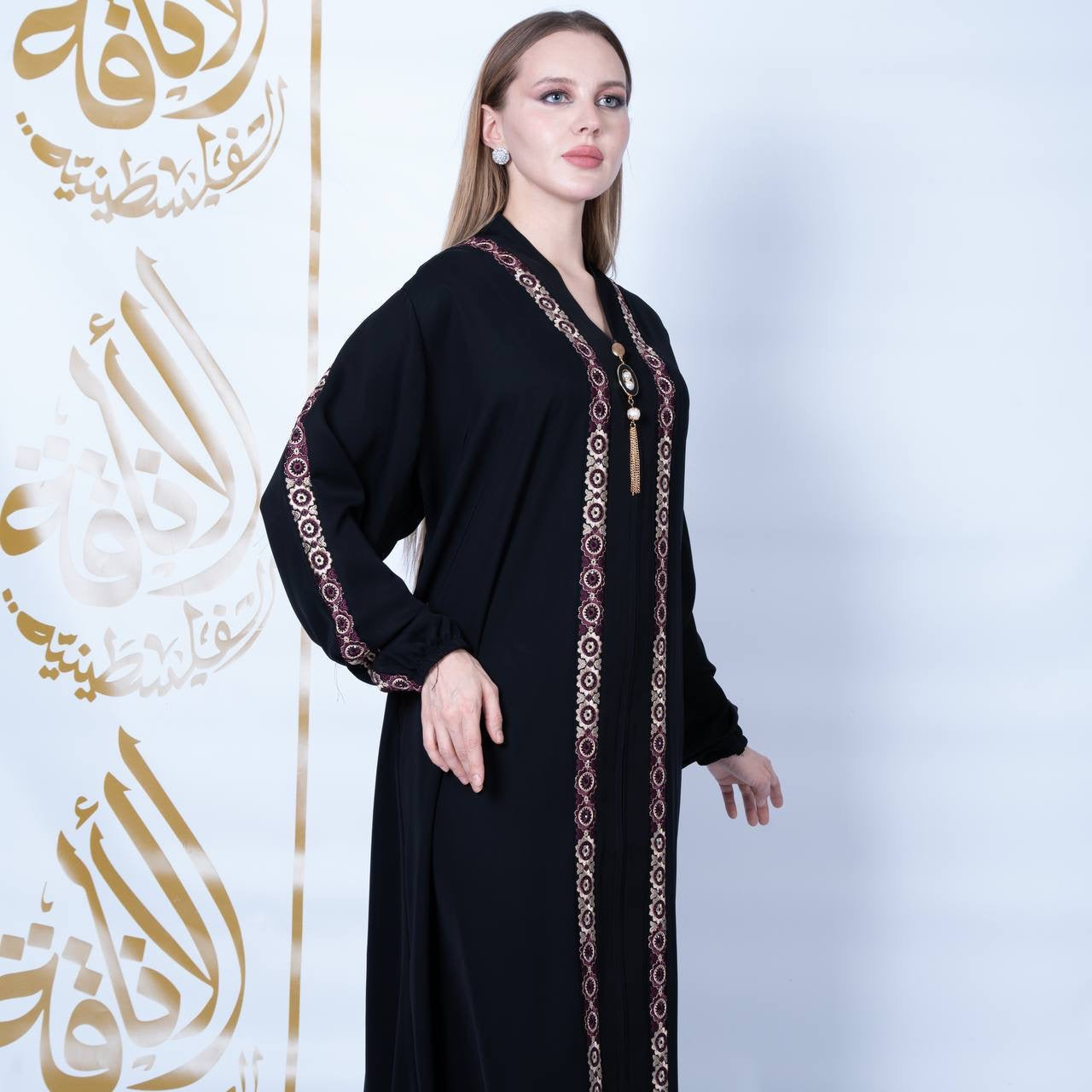 Plus Size Zipper Abaya: Style Meets Comfort