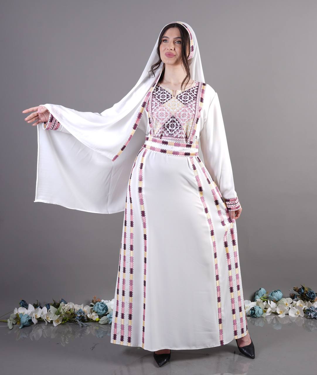 Unique Embroidery Manjal Thoub: Elegance and Intricate Craftsmanship