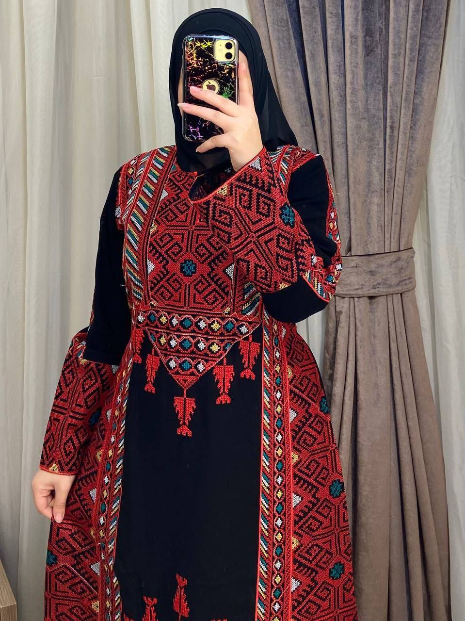 Full Tatreez Abaya: Tradition Meets Modern Elegance