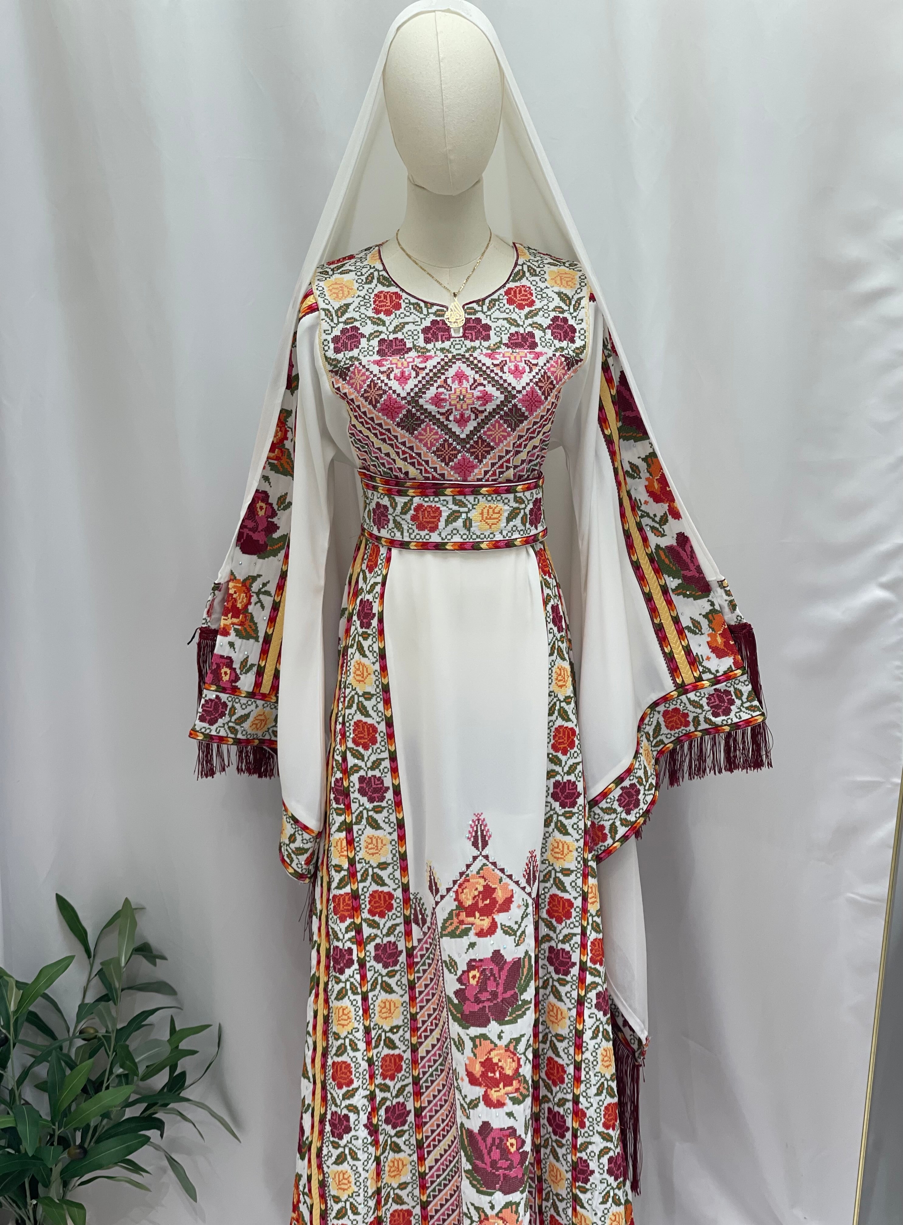 Roses Embroidered Thoub