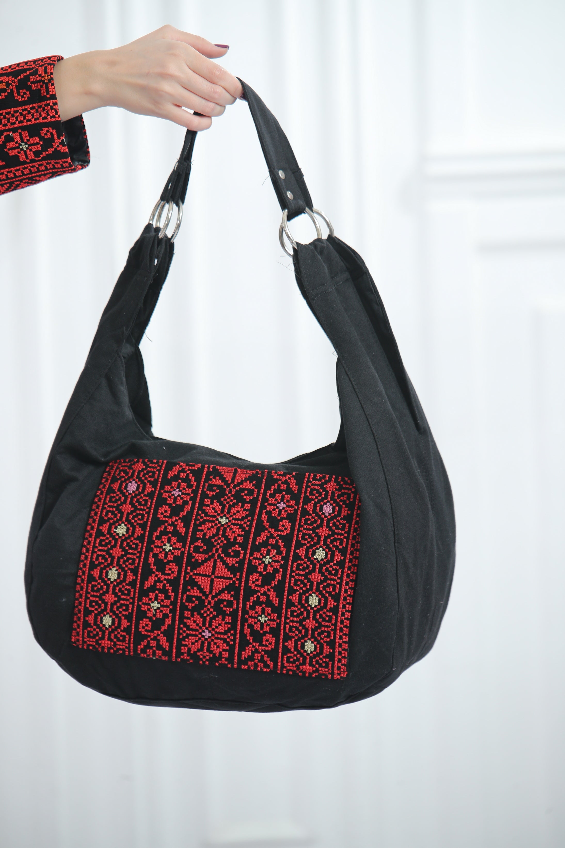 High-Quality Tatreez Design Tote Bag: Spacious and Stylish Shoulder Bag Representing Palestine