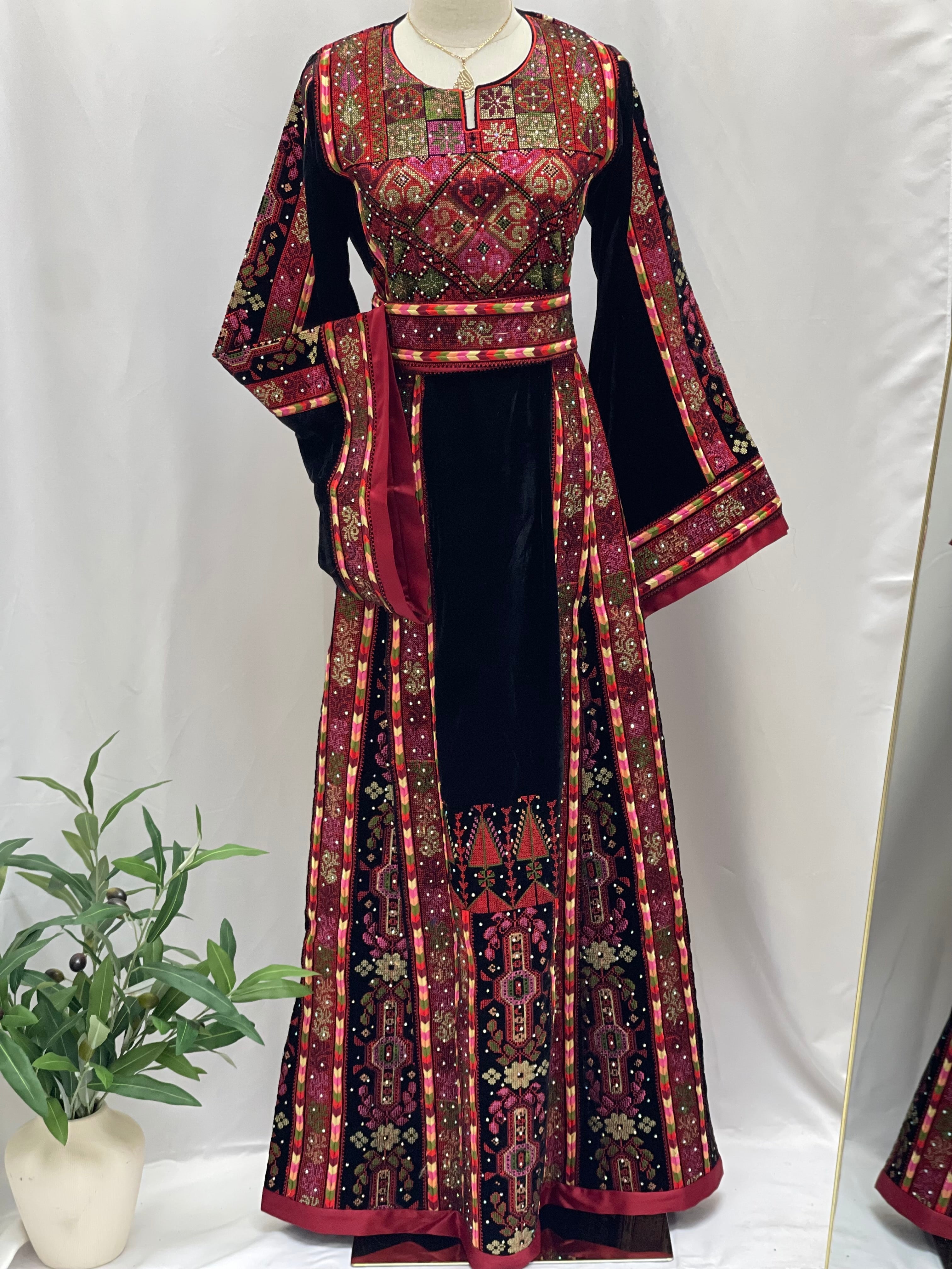 Black Embroidered Velvet Thoub with Matching Belt