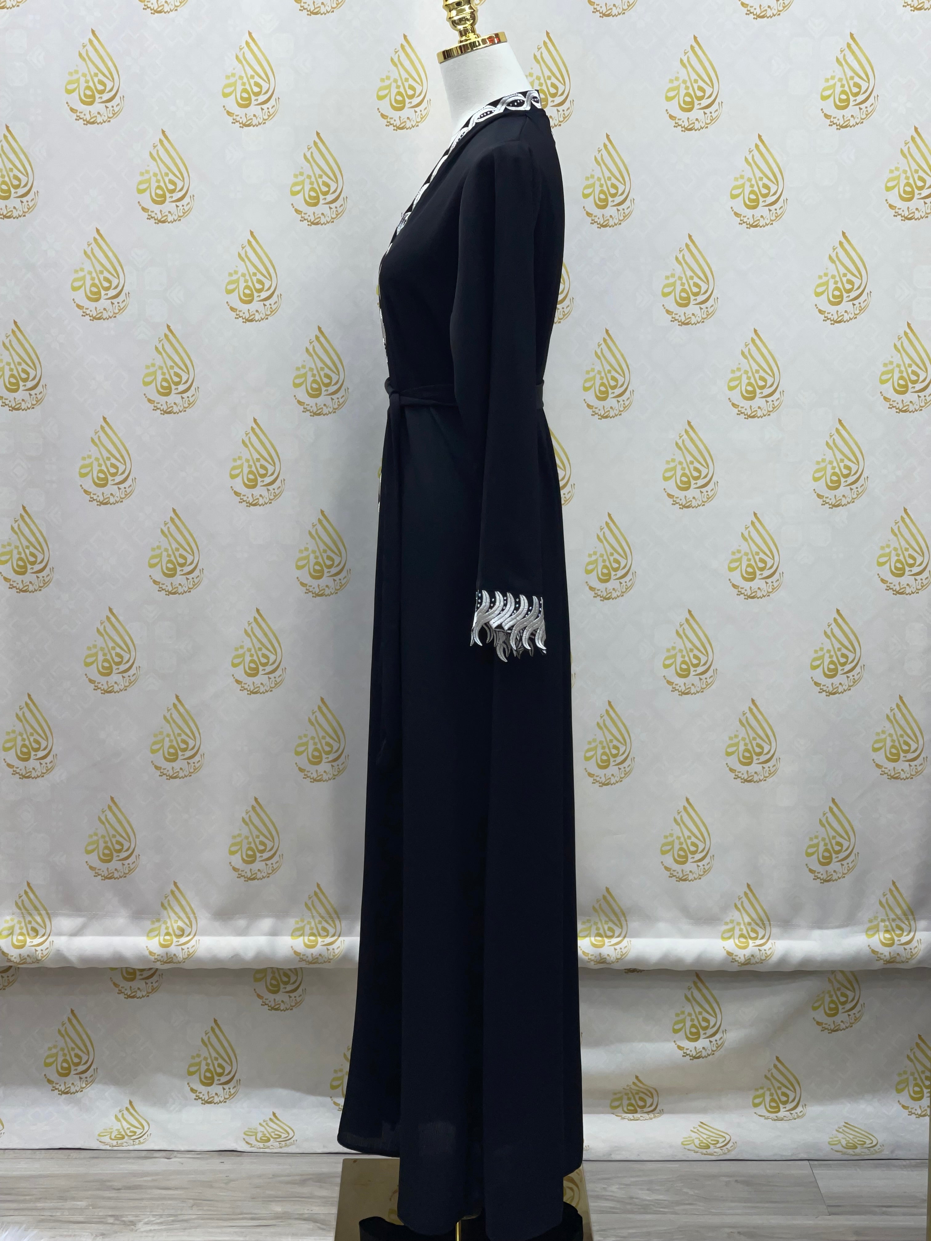 Elegant Abaya: Style and Sophistication in Harmony