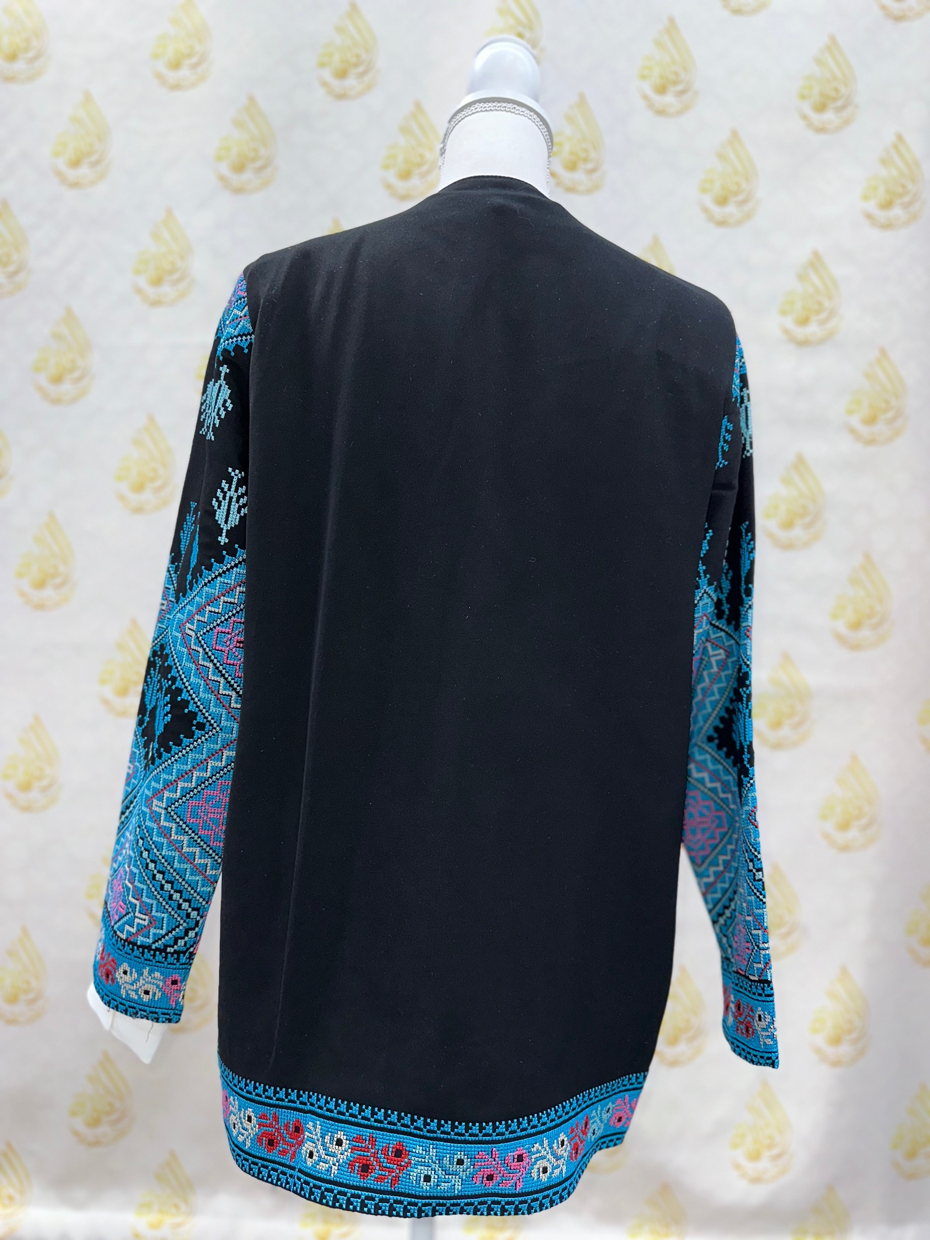 Women Jacket Tatreez: Intricate Embroidery and Empowering Style