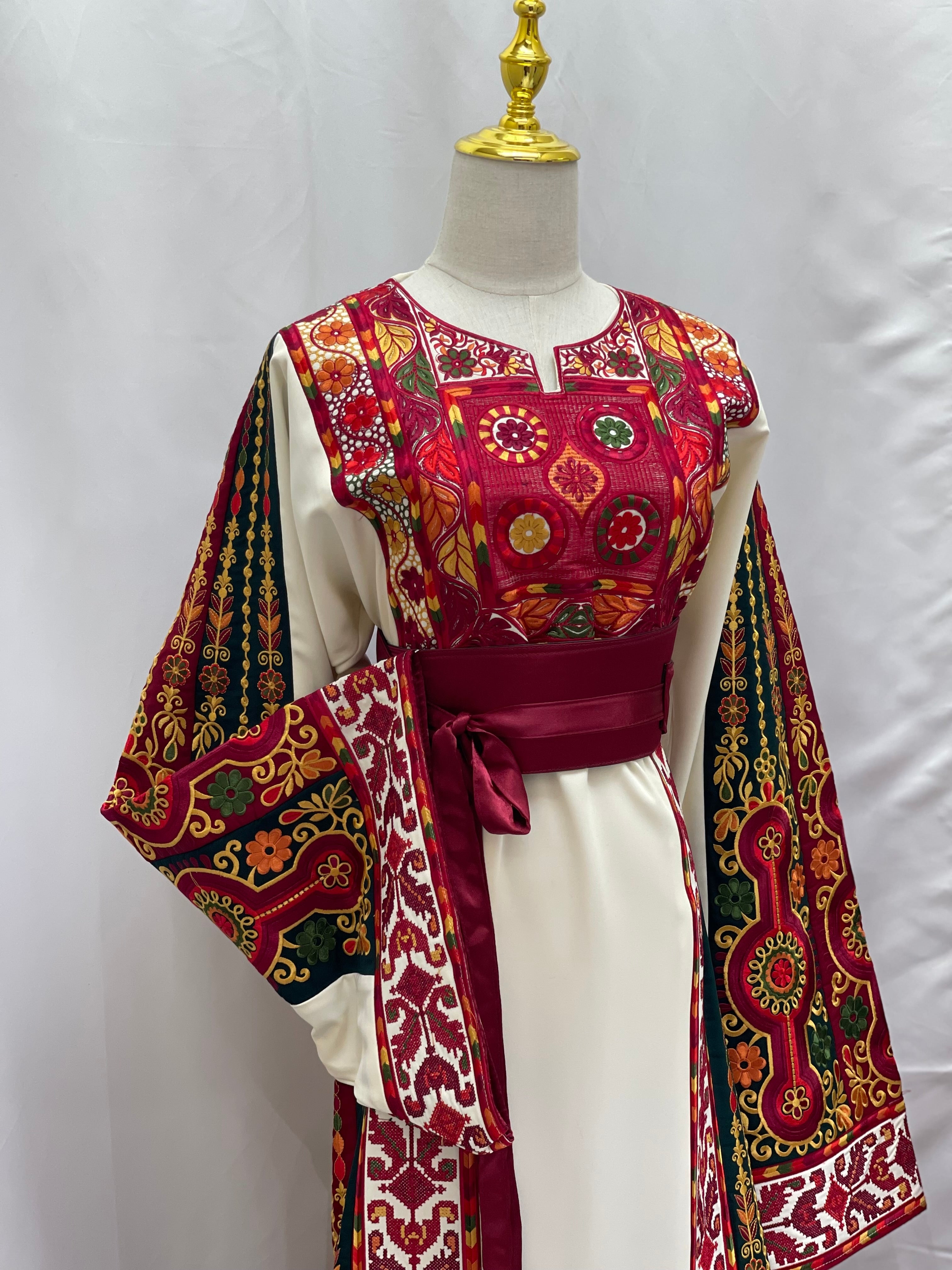 Embroidered Thoub Malaket Alsafa