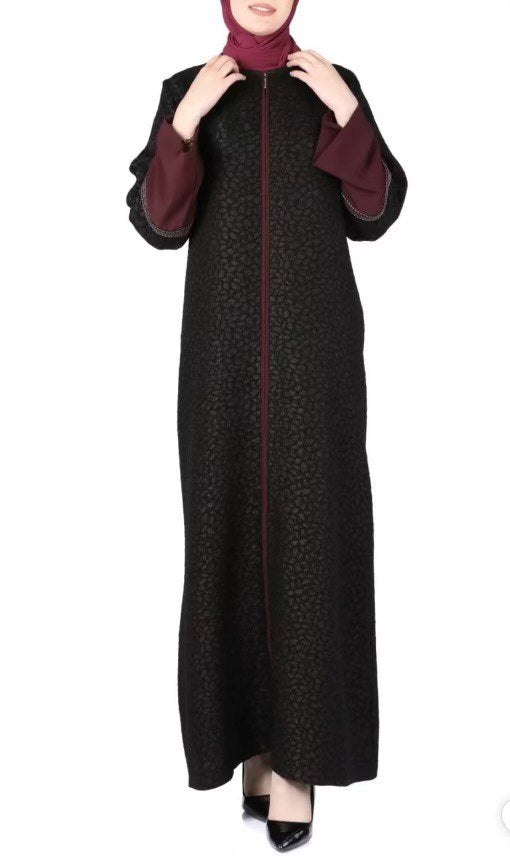 Chic Abaya: Stylish Versatility and Timeless Elegance