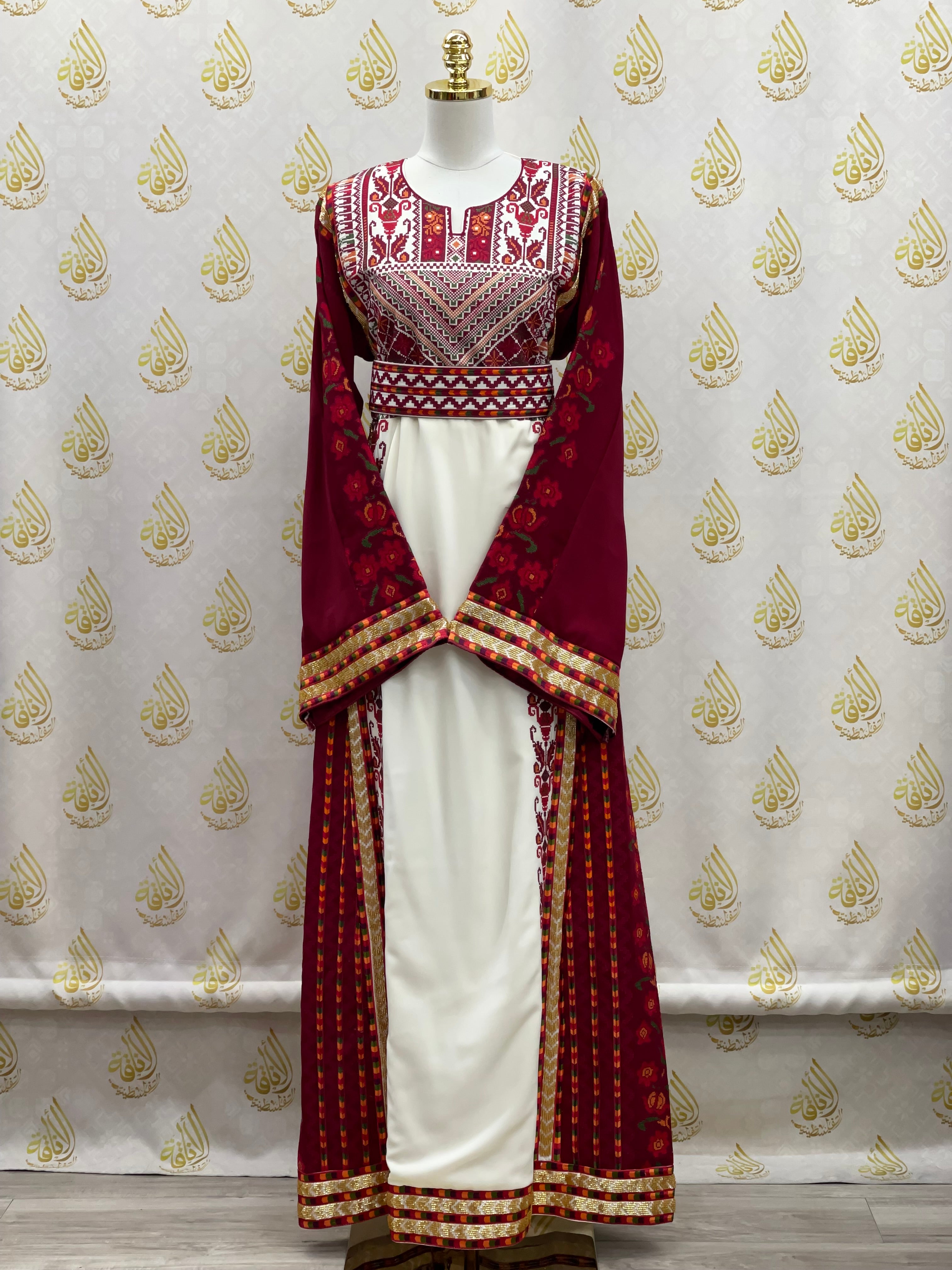 Jori Embroidered Thoub: Elegance and Cultural Heritage