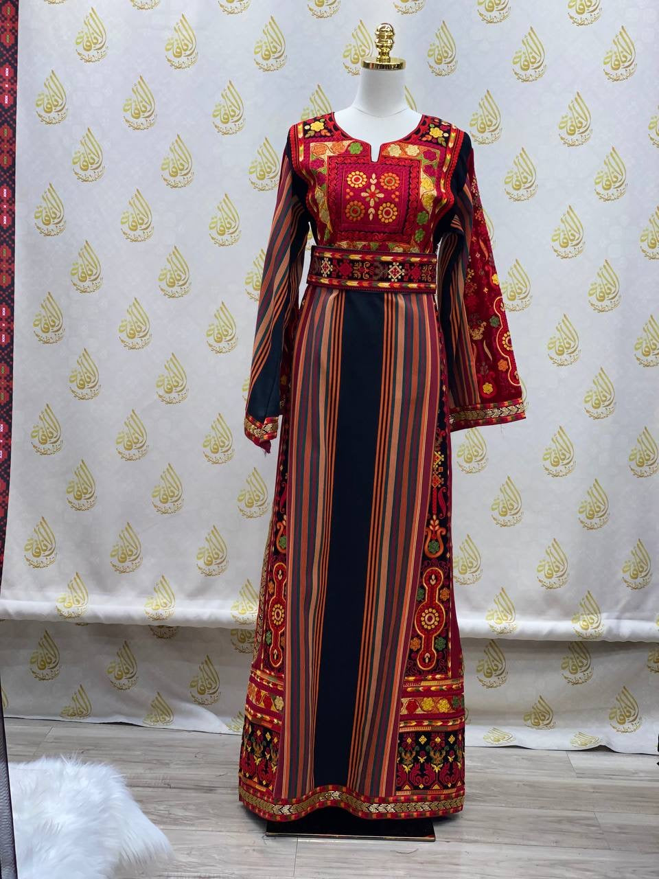 Embroidery Majdalwi Thoub With Sewing Beads