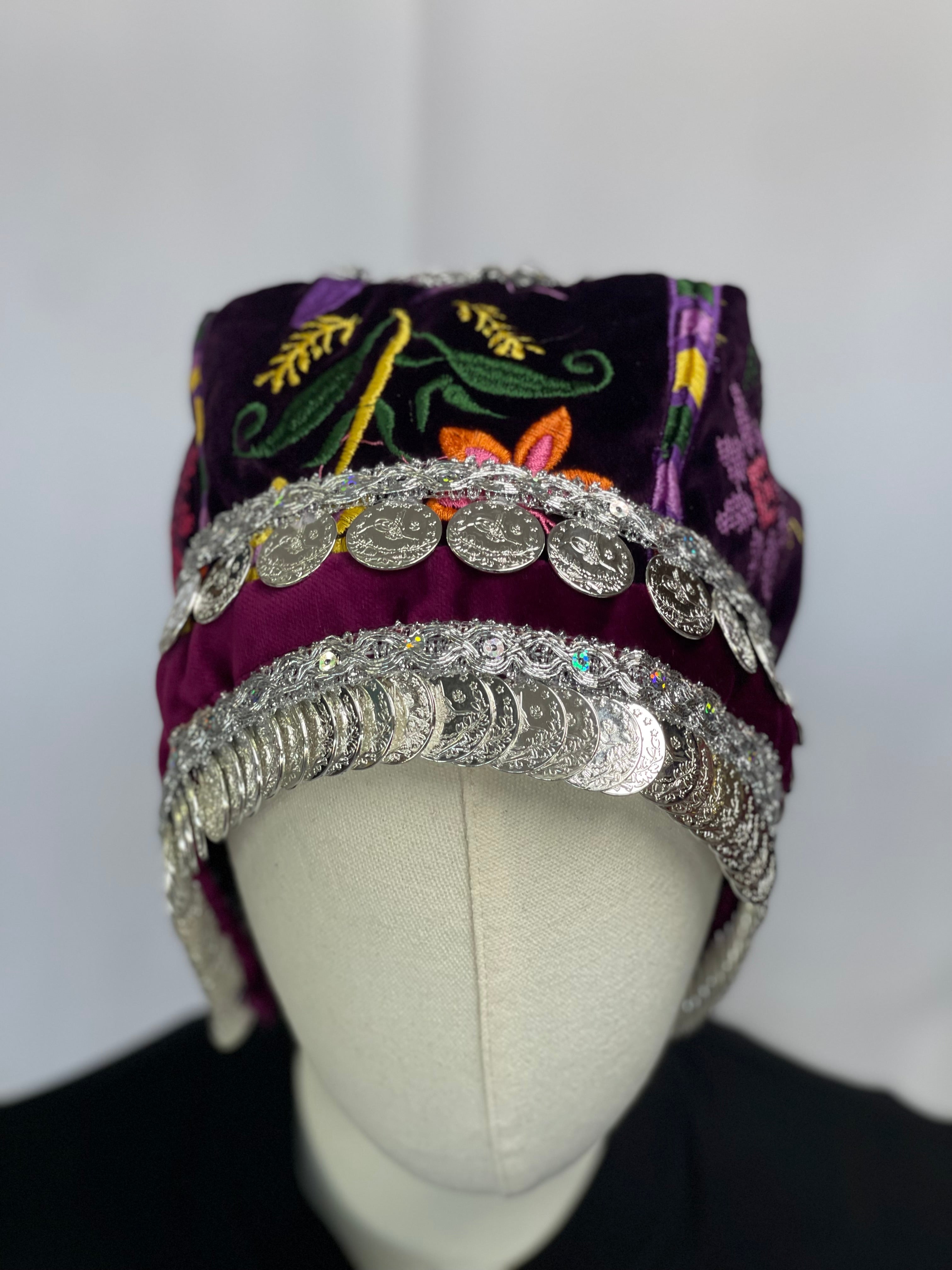 Exquisite Craftsmanship: Authentic Silver Liras Awka Palestinian Elegance