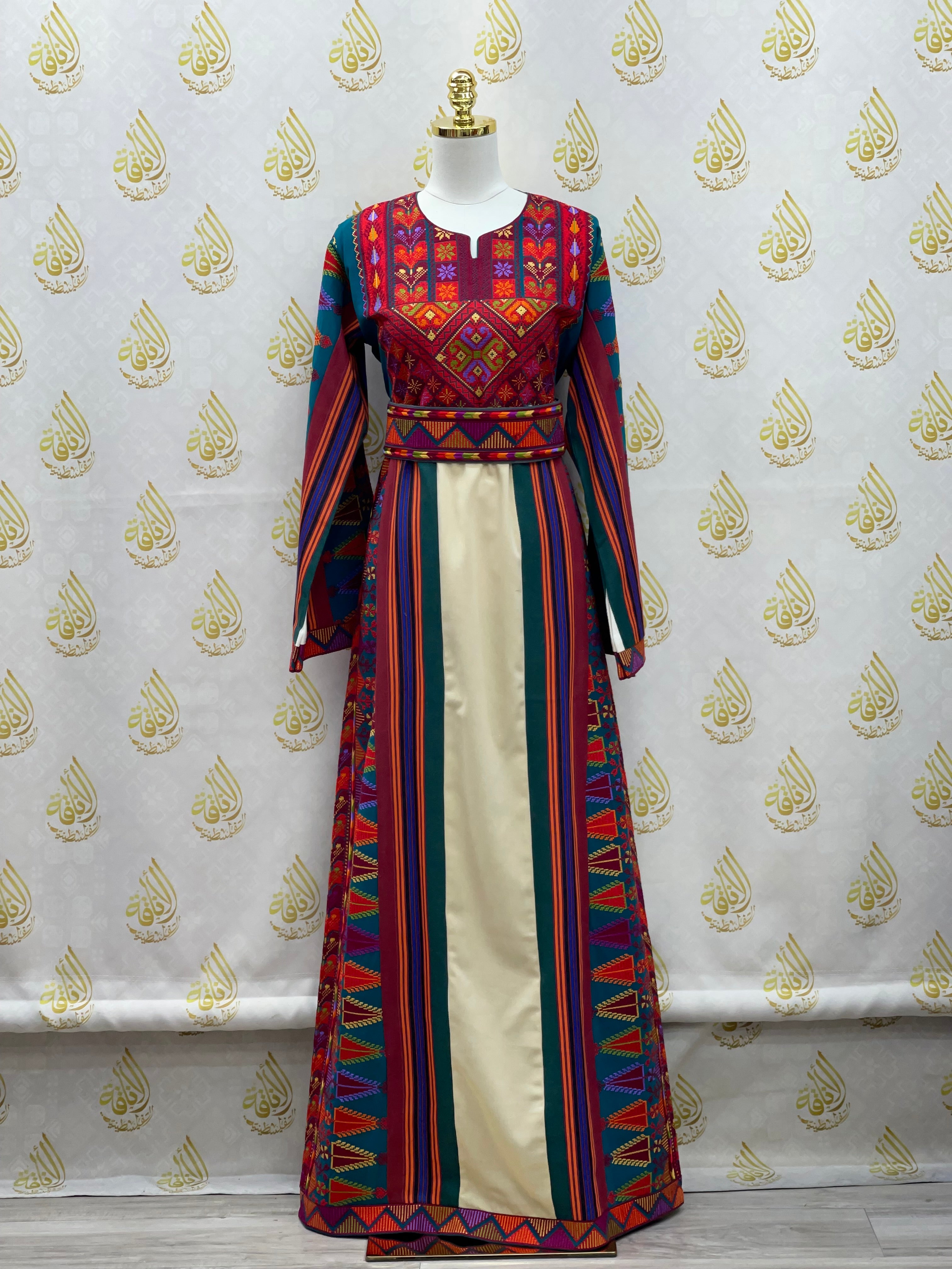 Turquoise Majdalwi Embroidery Thoub