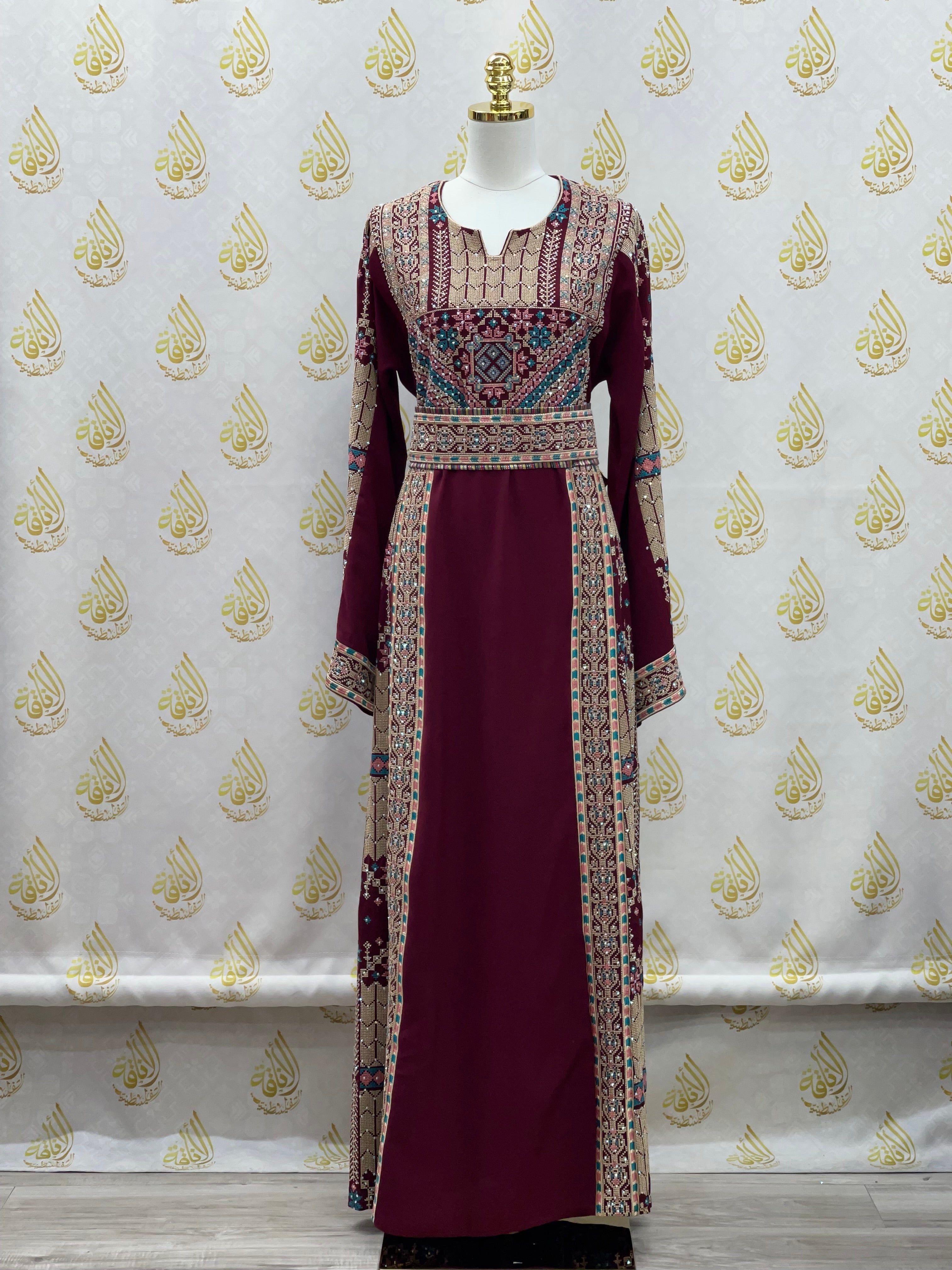 Embroidery Thoub: Elegance and Fine Craftsmanship