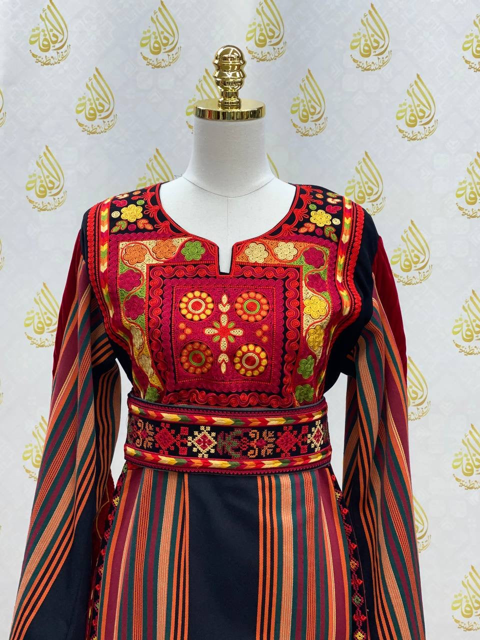 Embroidery Majdalwi Thoub With Sewing Beads