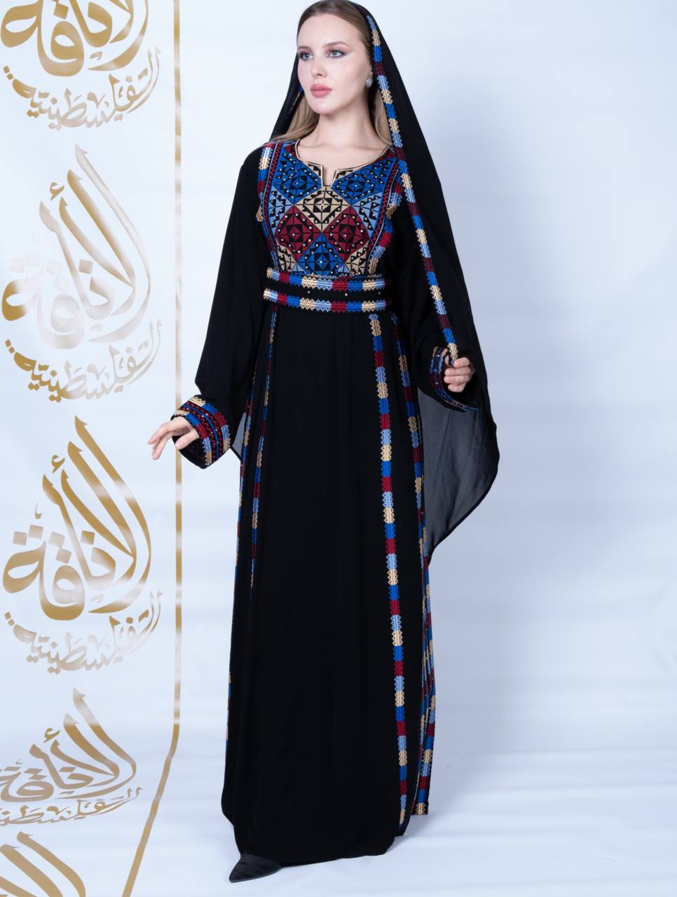 Unique Embroidery Manjal Thoub: Elegance and Intricate Craftsmanship