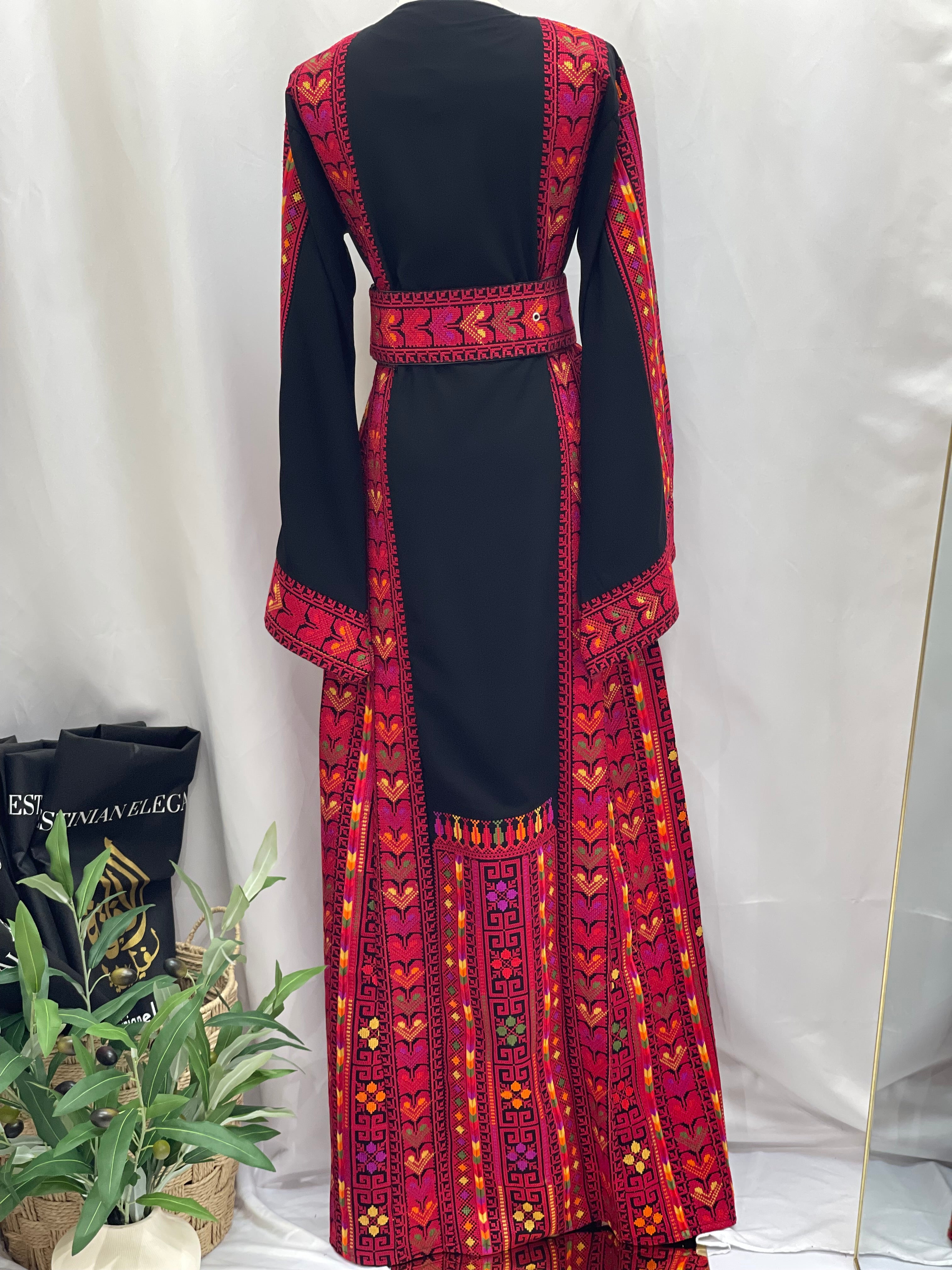 Unique Traditional Embroidered Thoub