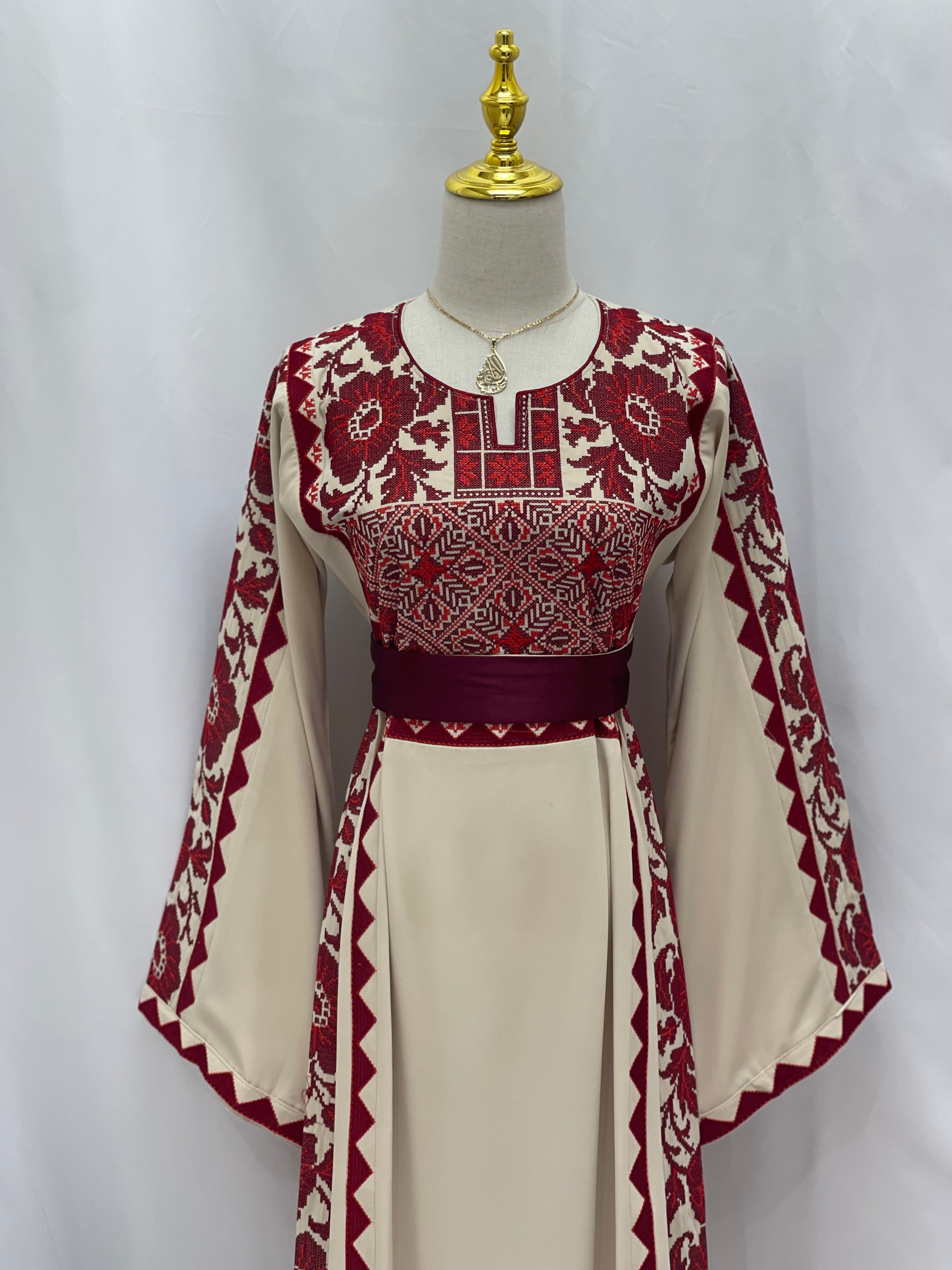 Stylish Embroidered Thoub with Dual-Style Belt: Elegance and Versatility