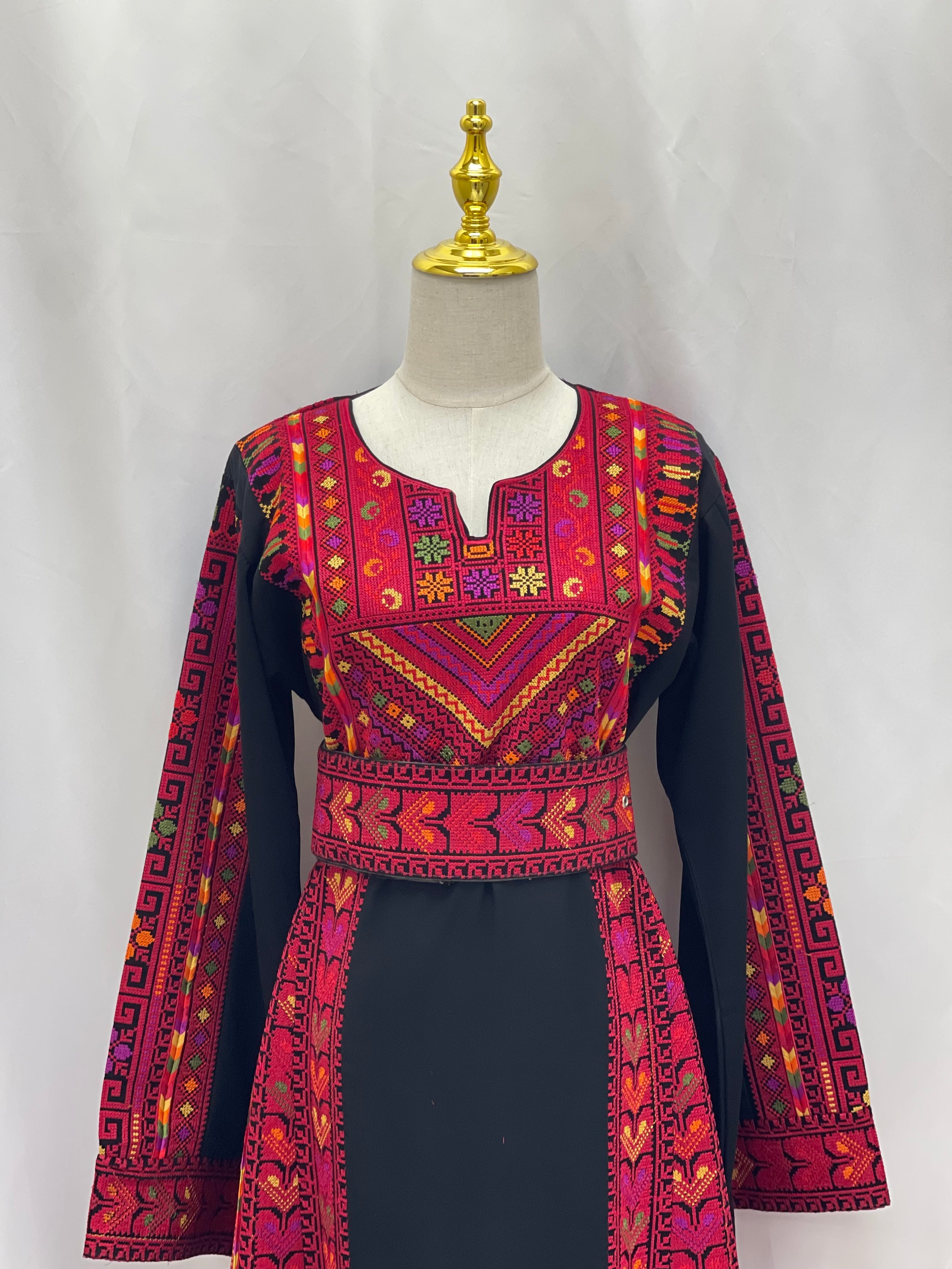 Unique Traditional Embroidered Thoub