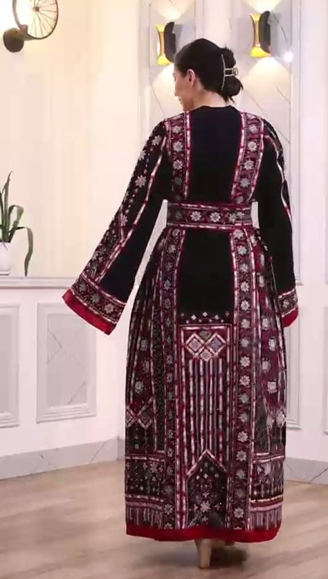 Full Embroidered Manjal Thoub: Intricate Craftsmanship and Timeless Elegance Palestinian Elegance