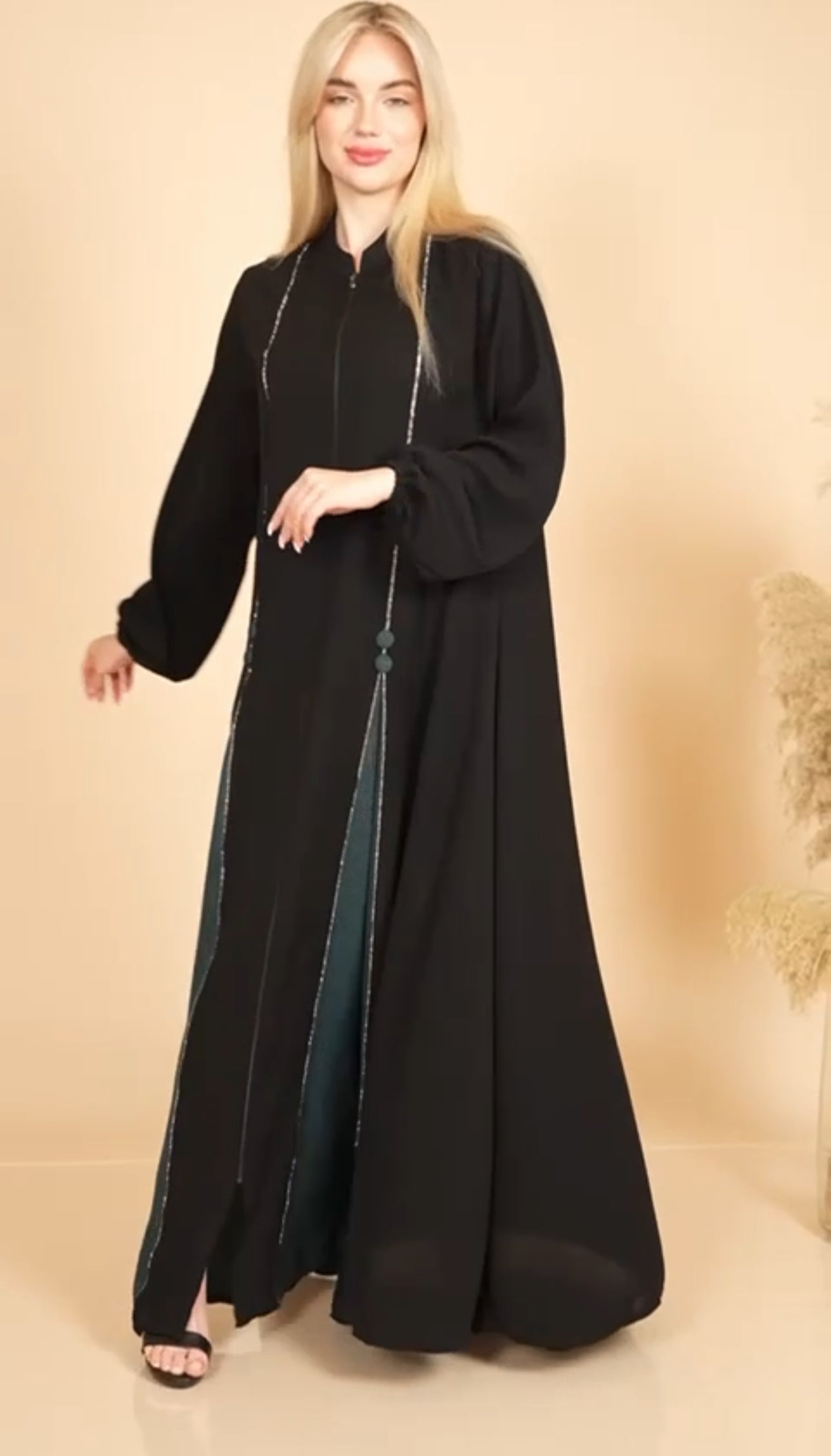 2 Color Abaya: Elegant Versatility and Sophisticated Style