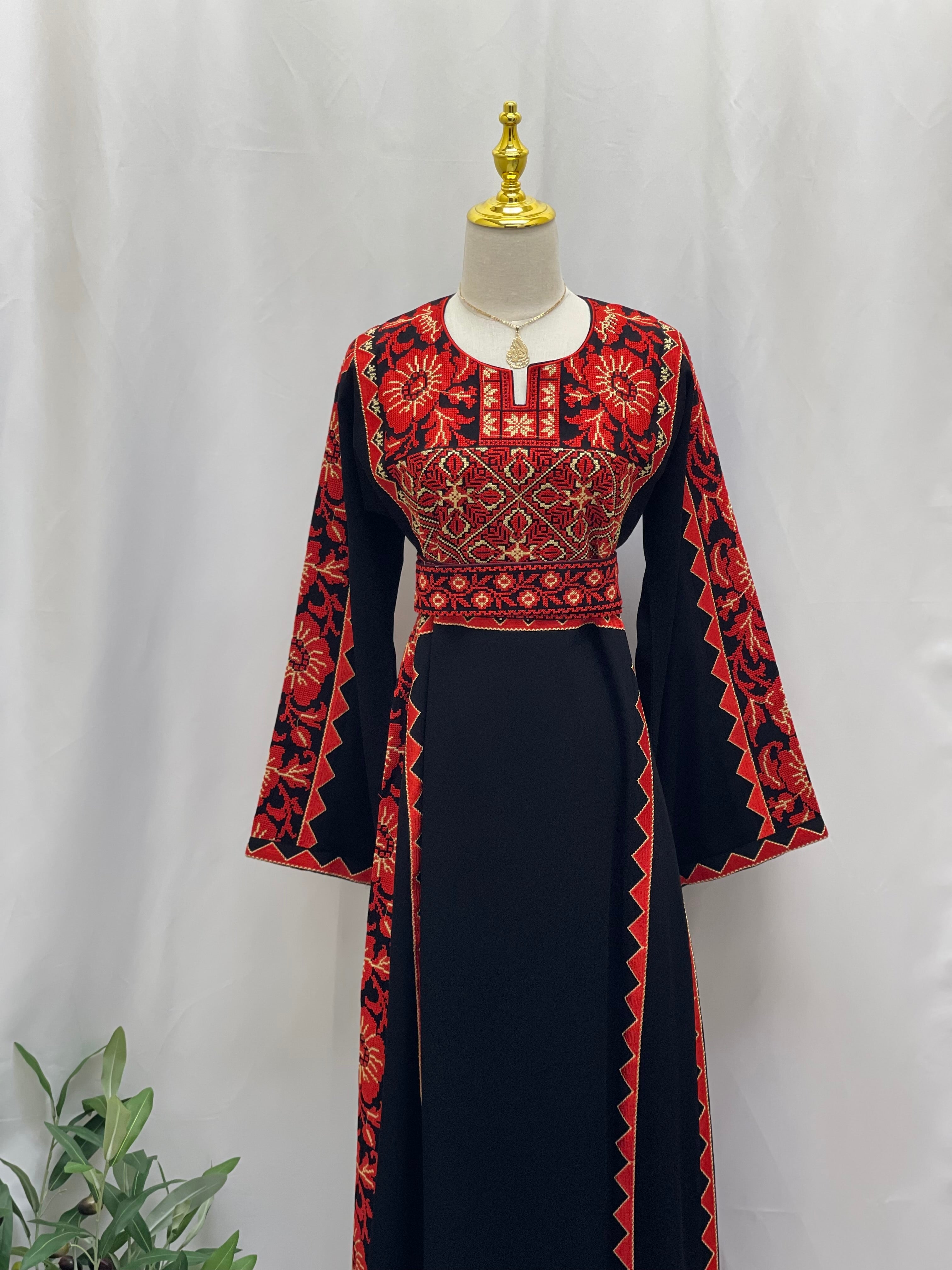 Modern Style Embroidered Thoub