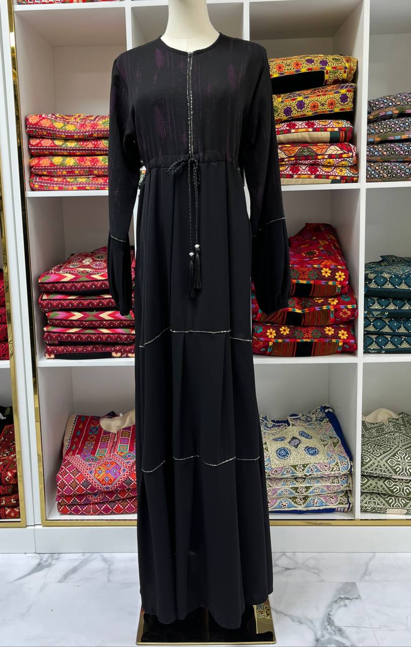 Leen Abaya: Timeless Elegance and Versatile Style