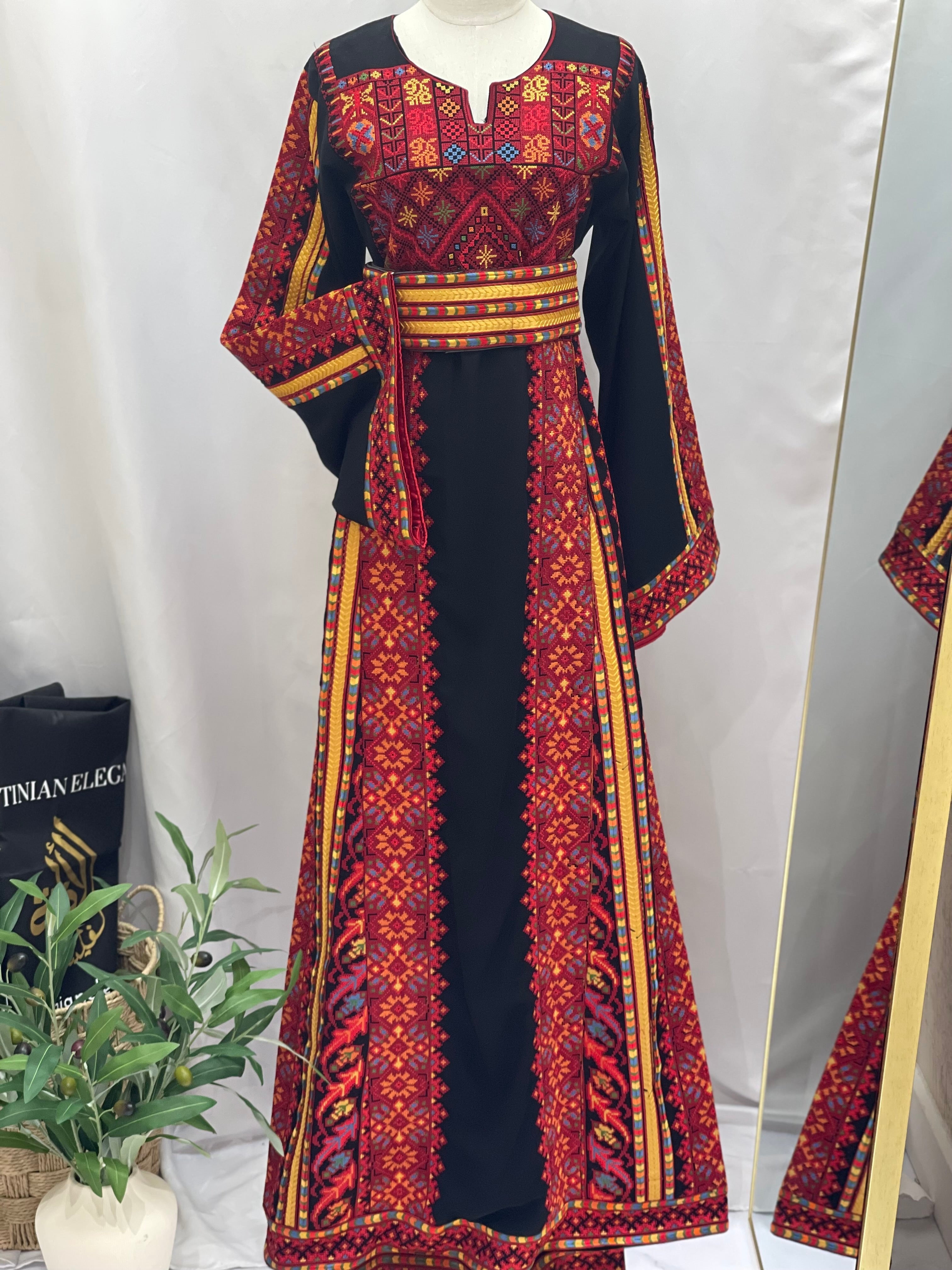 Authentic Heritage Embroidered Thoub