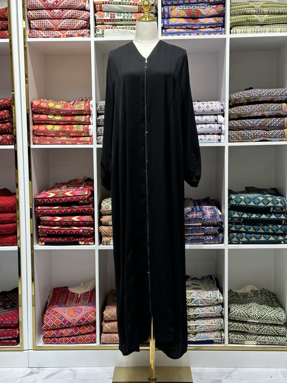 Black Simple Abaya: Timeless Elegance and Versatile Style