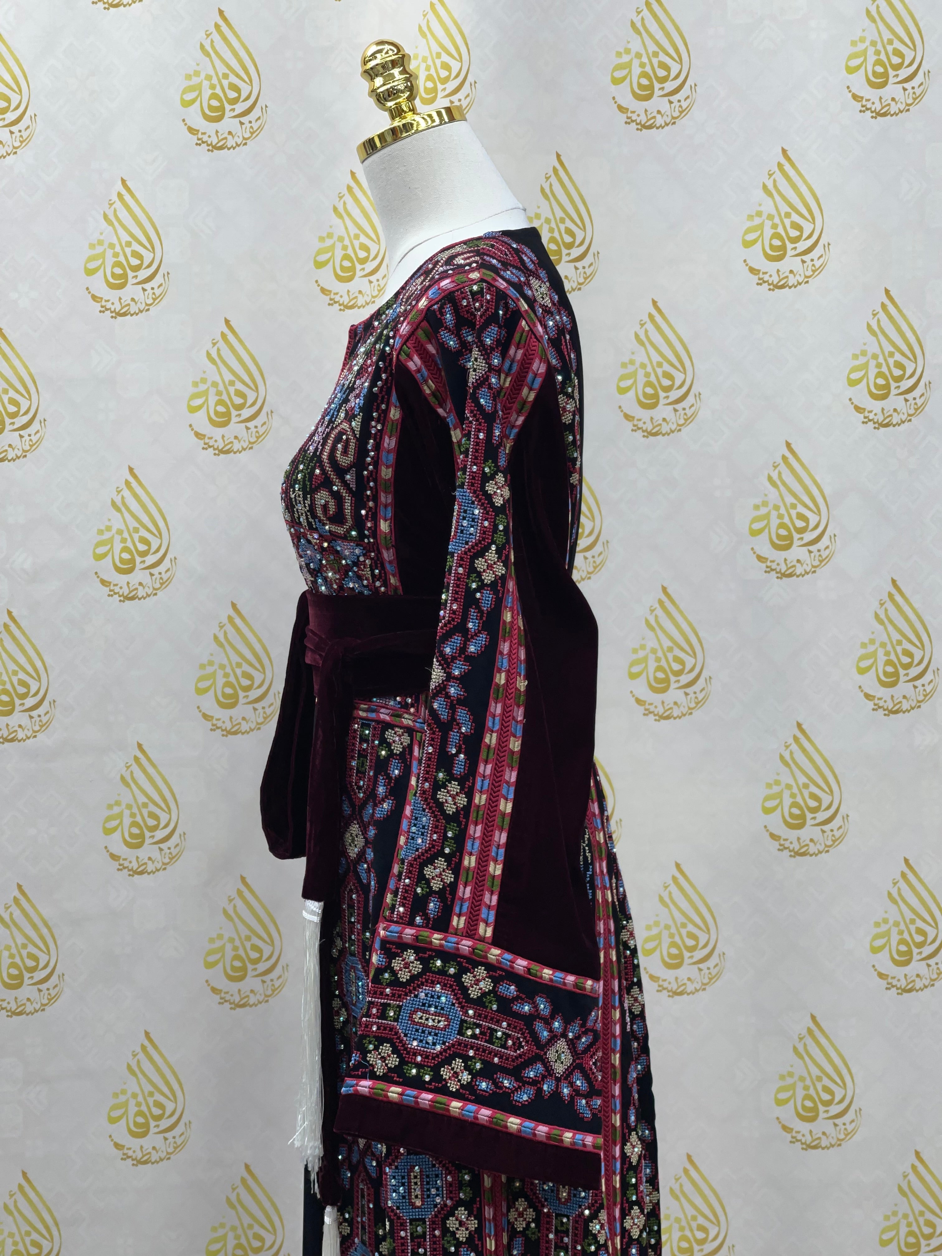 Embroidery  Elegant Thoub