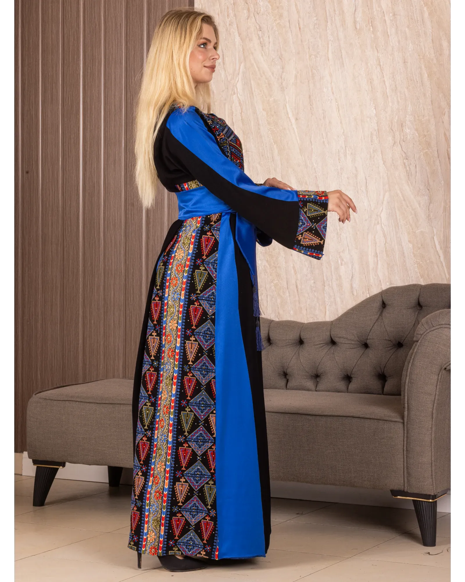 Qamar Embroidered Thoub – Traditional Elegance and Sophistication Palestinian Elegance