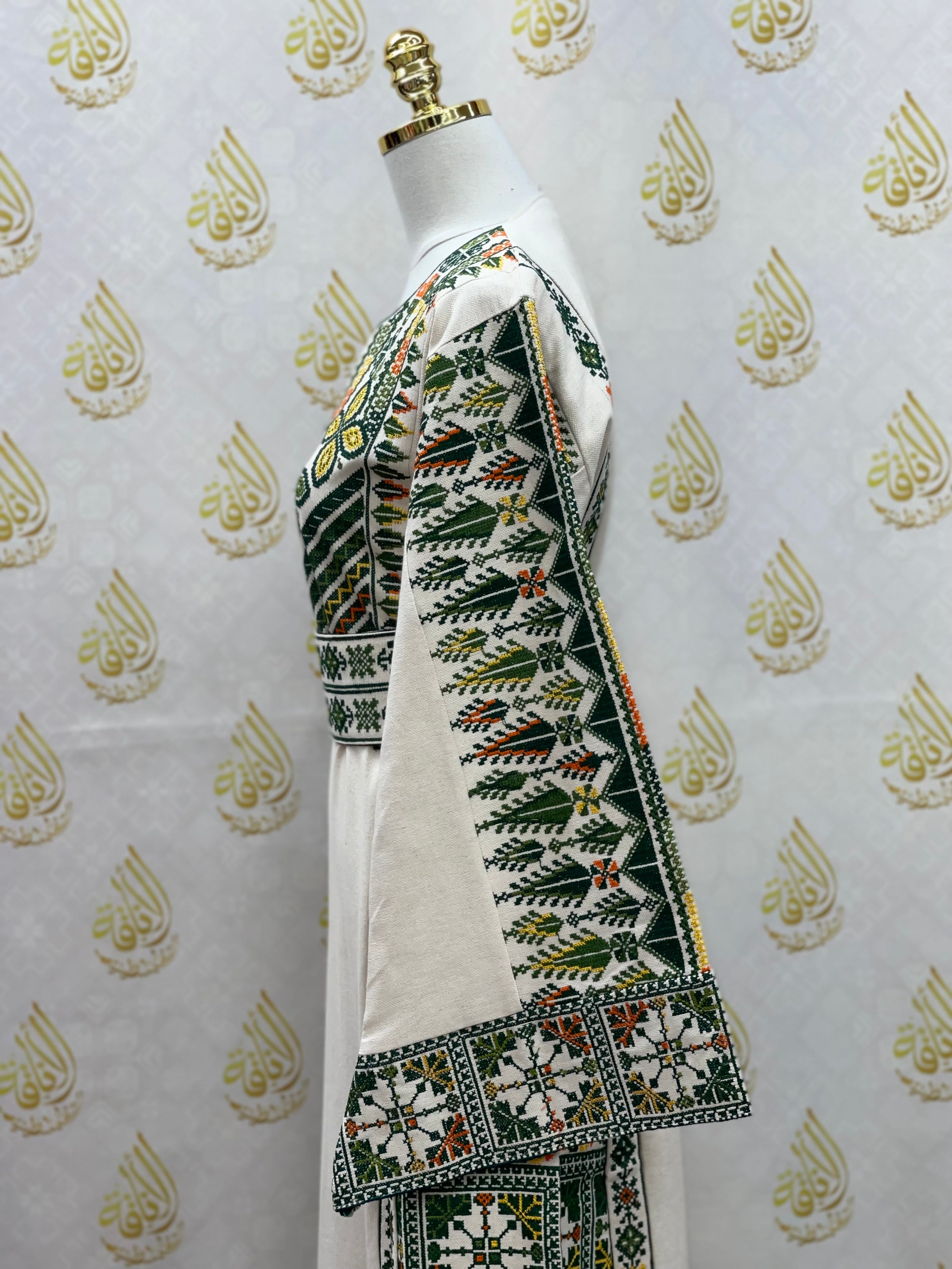 Green Embroidery Etamin: Elevate Your Sewing Projects with Elegance